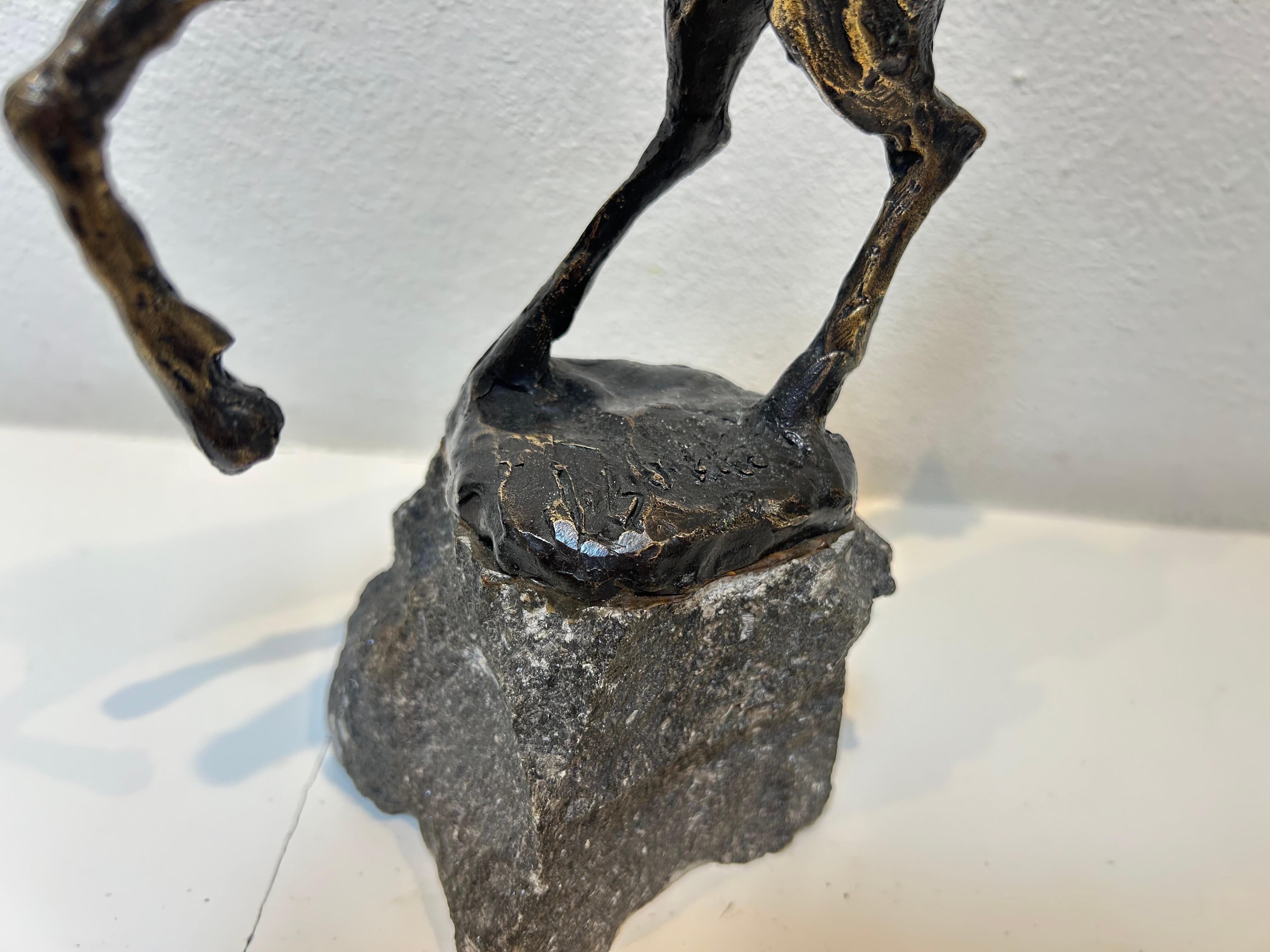 Paard al galoppo Cavallo al galoppo Scultura animale in bronzo Figurativa Nuovo In magazzino

Jits Bakker era un artista olandese versatile: scultore, pittore, acquerellista, disegnatore, artista del vetro, argentiere e grafico. An He rifiuta di