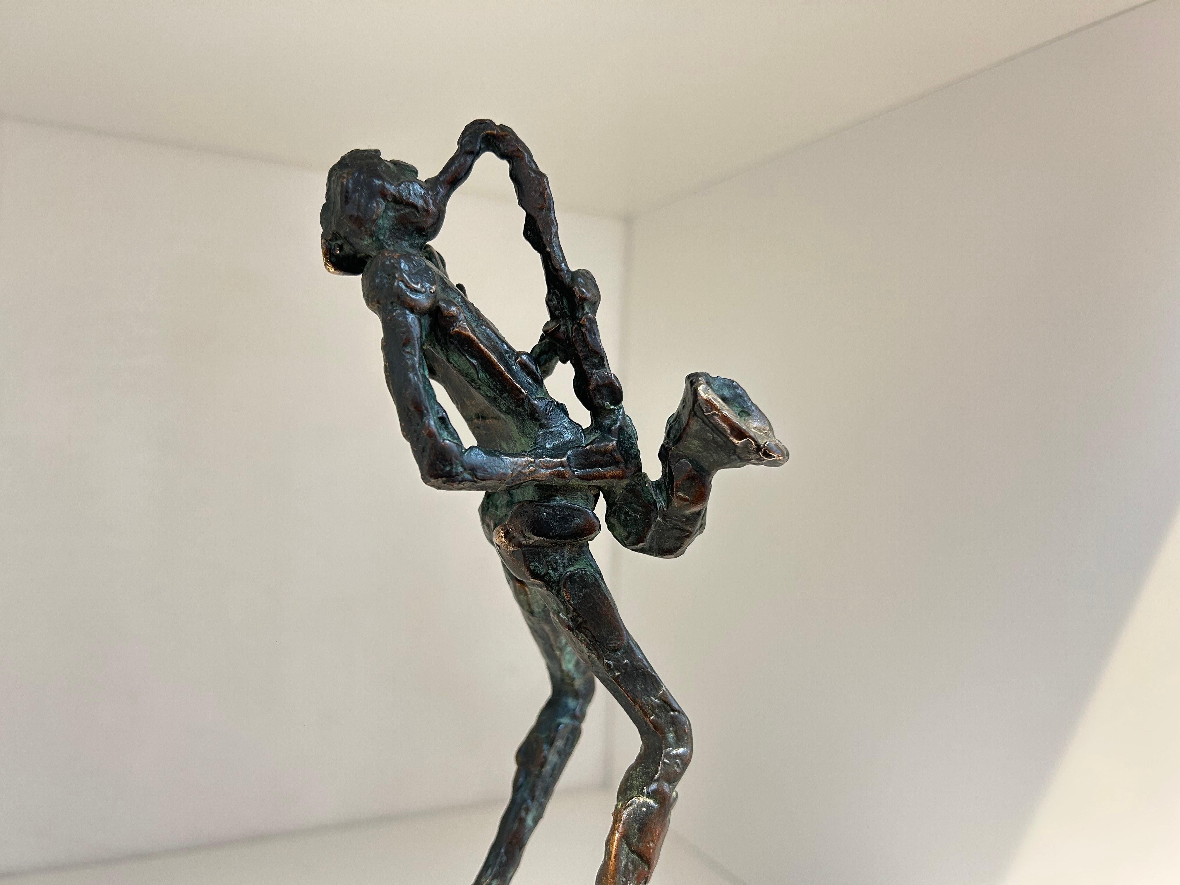 Sax Solo Saxofonista Músico Escultura Contemporánea Figurativa Bronce En Stock en venta 4