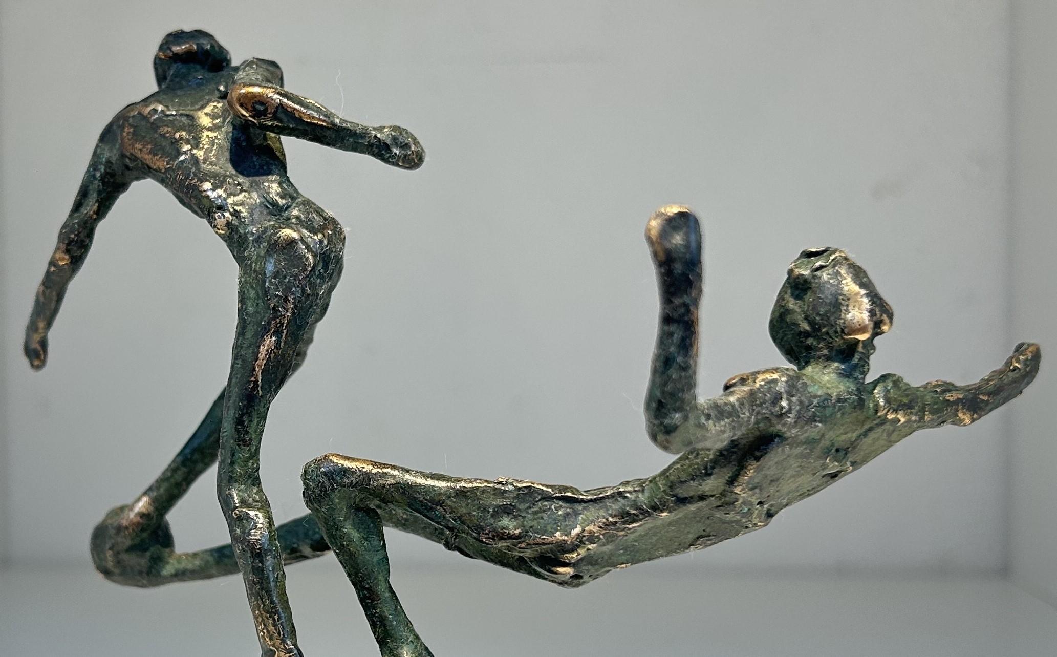 Escultura deslizante de bronce Fútbol Deporte Artista holandés En Stock en venta 3