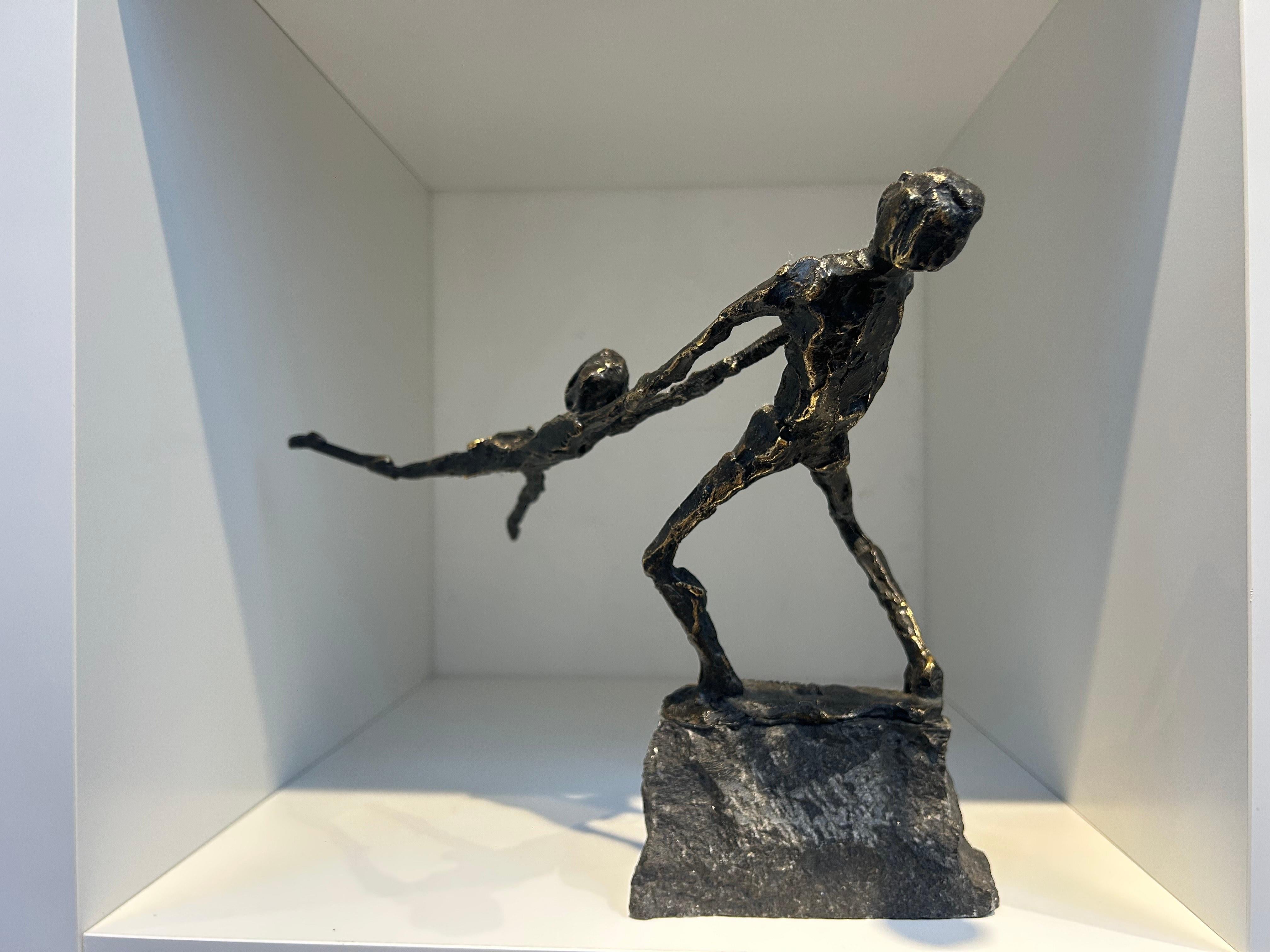 Slingeren Swirling Swinging Bronze Sculpture Dancing Figurative In Stock For Sale 3