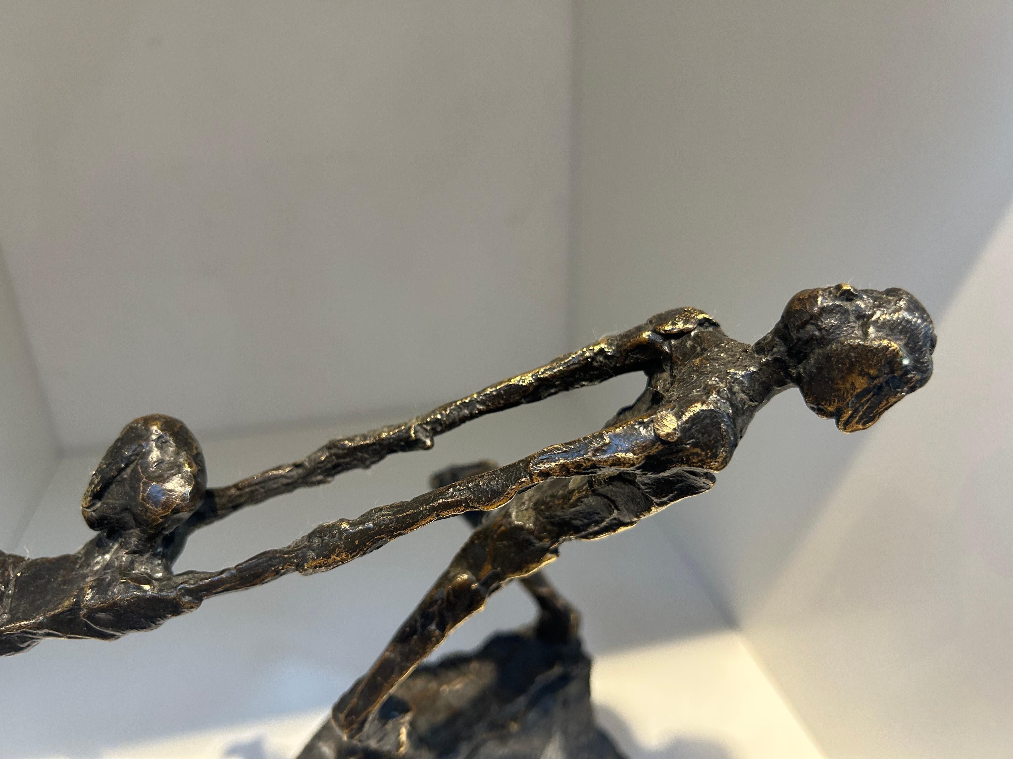 Slingeren Swirling Swinging Bronze Sculpture Dancing Figurative In Stock For Sale 5