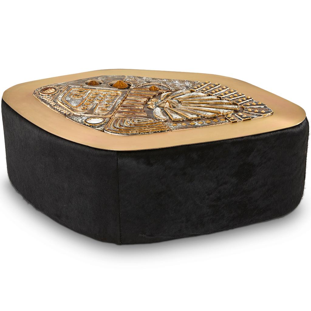 The Jive coffee table is designed by Egg Designs and manufactured by a group of artisan in small batch production.
The Jive coffee table is entirely handmade, each ceramic mural top is individually hand made by a ceramic artist and glazed so that