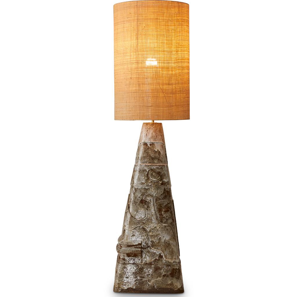 Poli Grand lampadaire moderne d'inspiration Jive 70 en céramique, laiton et raphia, fait à la main  en vente