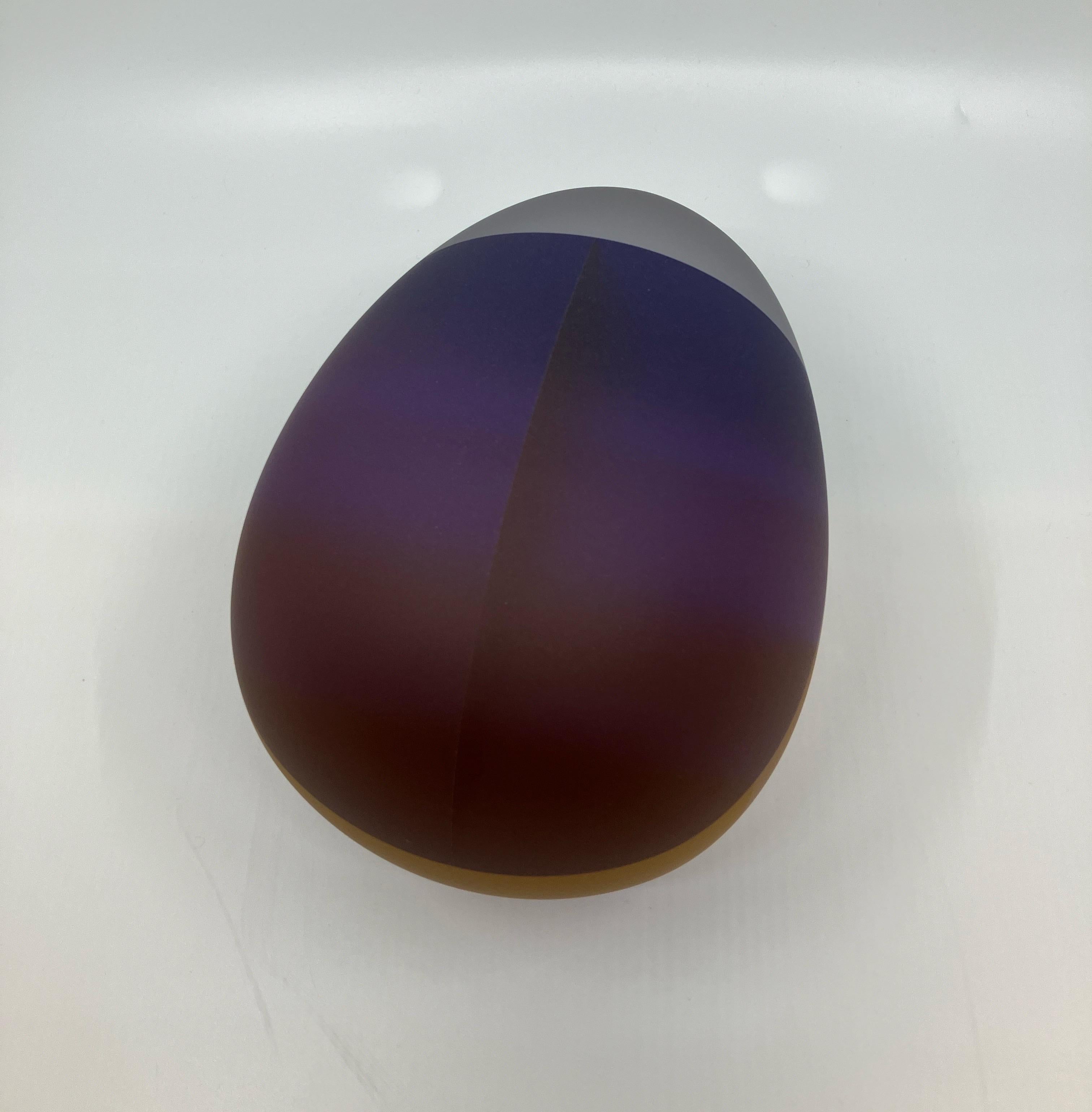 Zeitgenössische Glasskulptur, Minimalistisches Design, Optisch, Innen farbig laminiert im Angebot 5