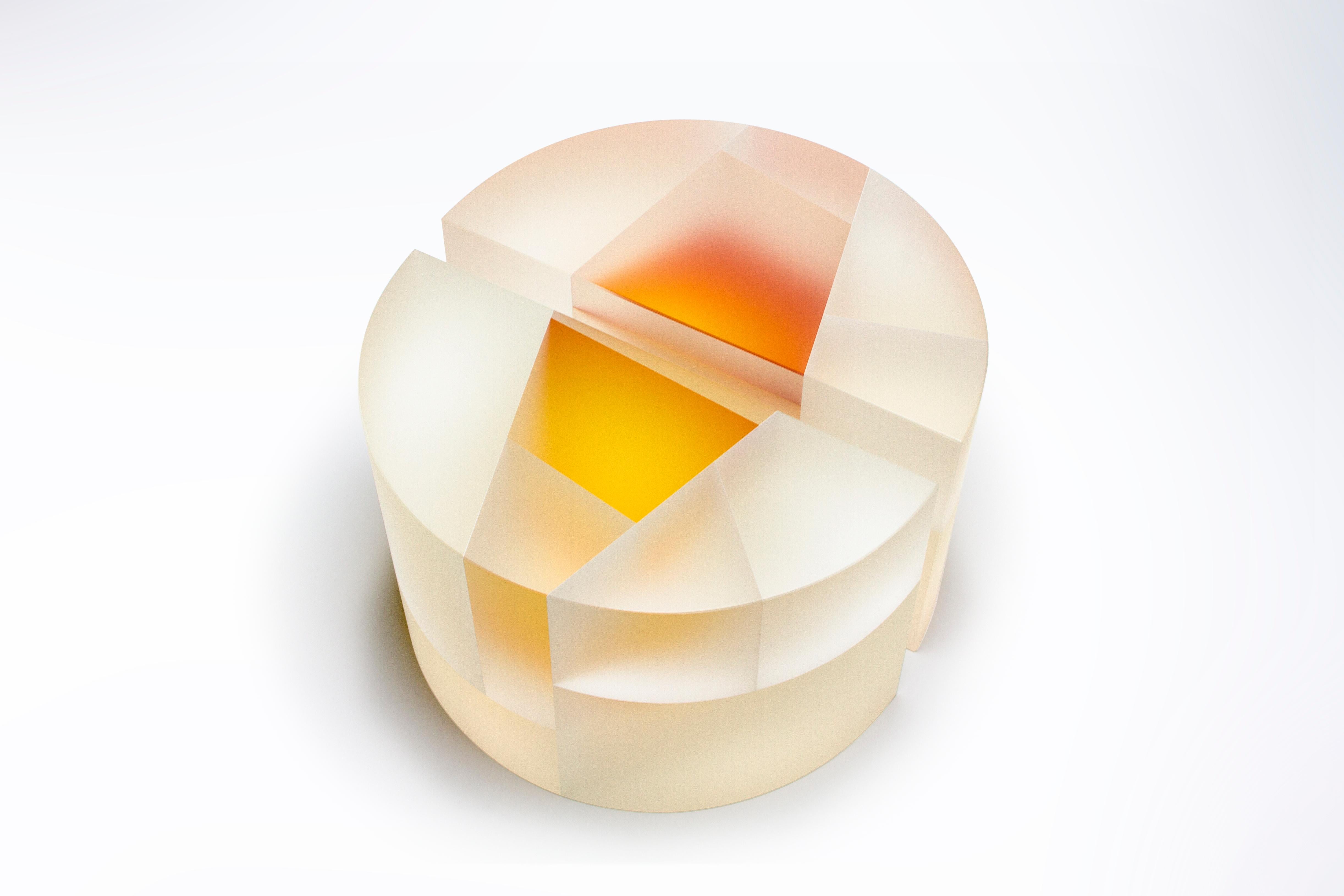 Mitosi, Vincitore del Premio Loewe per l'Artigianato, Jiyong Lee, Scultura in vetro, Laminato intagliato in vendita 1