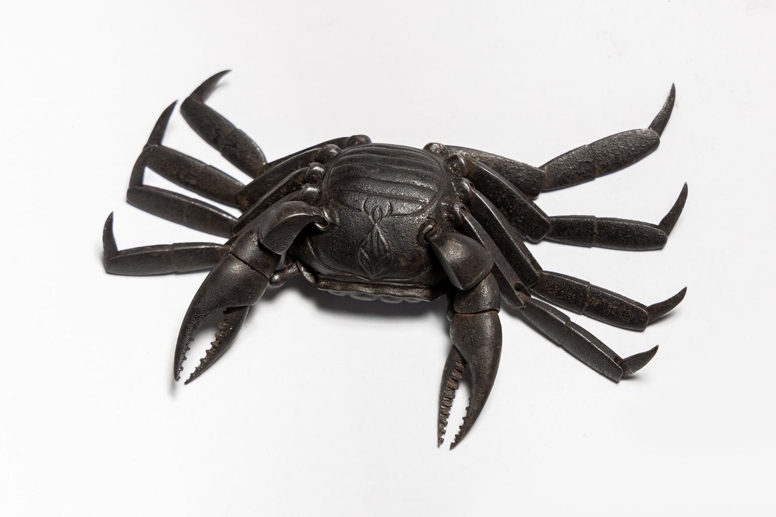Jizai Okimono, Russet-Iron bewegliche Figur einer Krabbe im Zustand „Gut“ im Angebot in Milano, IT