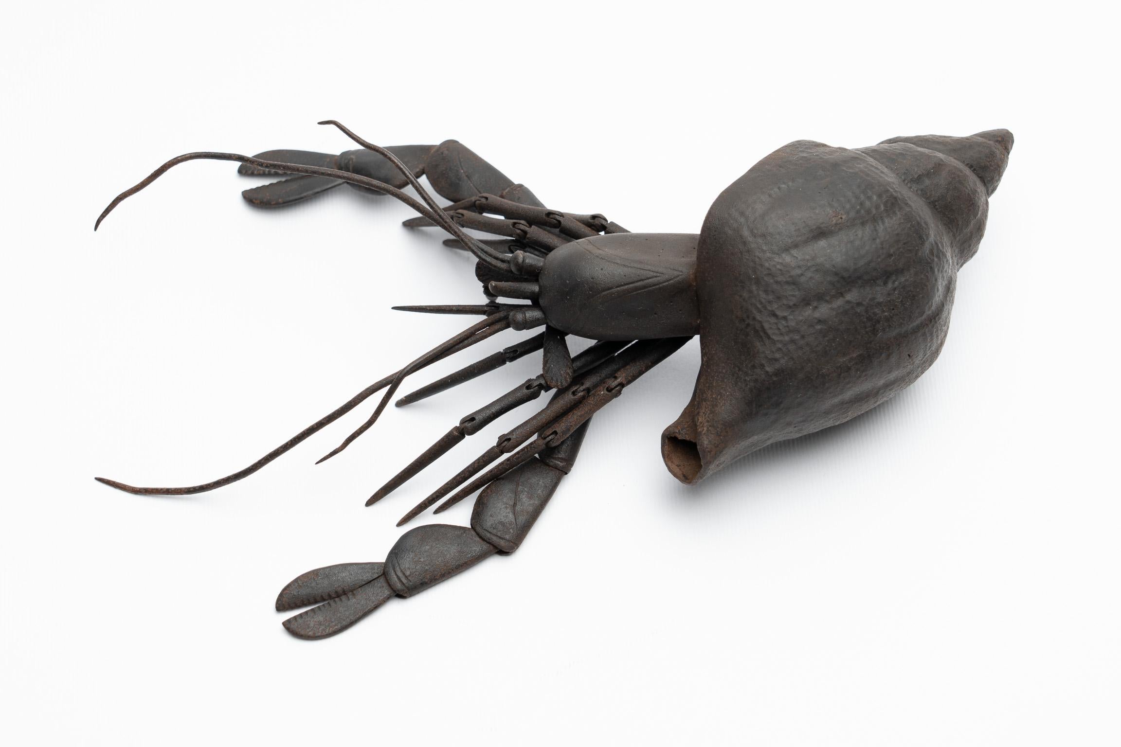 Jizai Okimono A russet-iron articulated figure of a hermit crab In Good Condition In Milano, IT