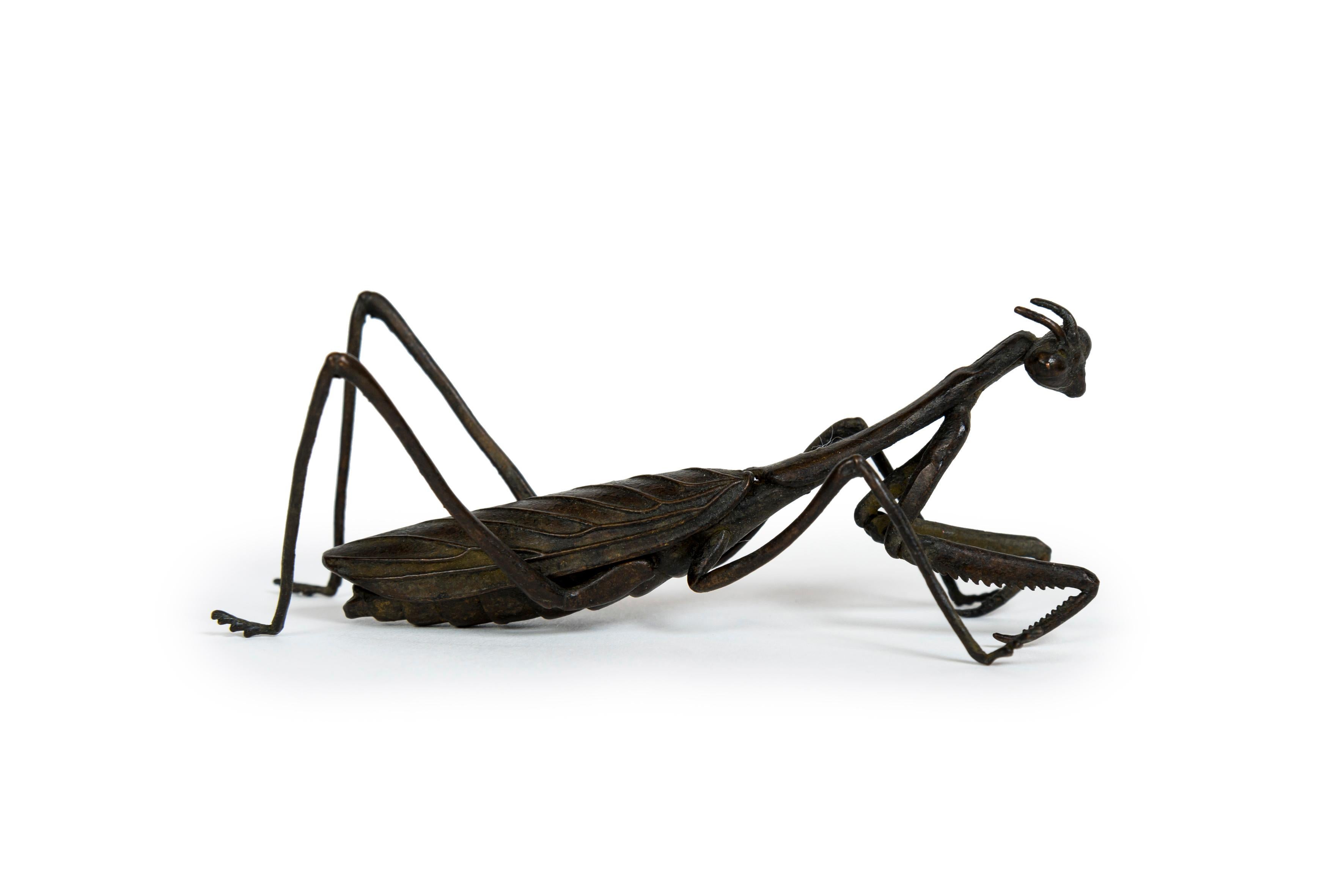 Meiji Jizai okimono bronze sculpture of an articulated praying mantis For Sale