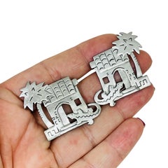 JJ 1988 signed vintage silver tone palm crocodile designer post earrings