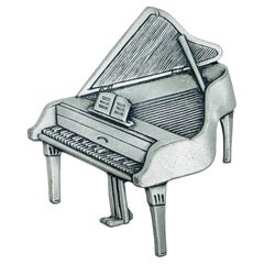 JJ 1988 signed vintage silver tone piano designer brooch