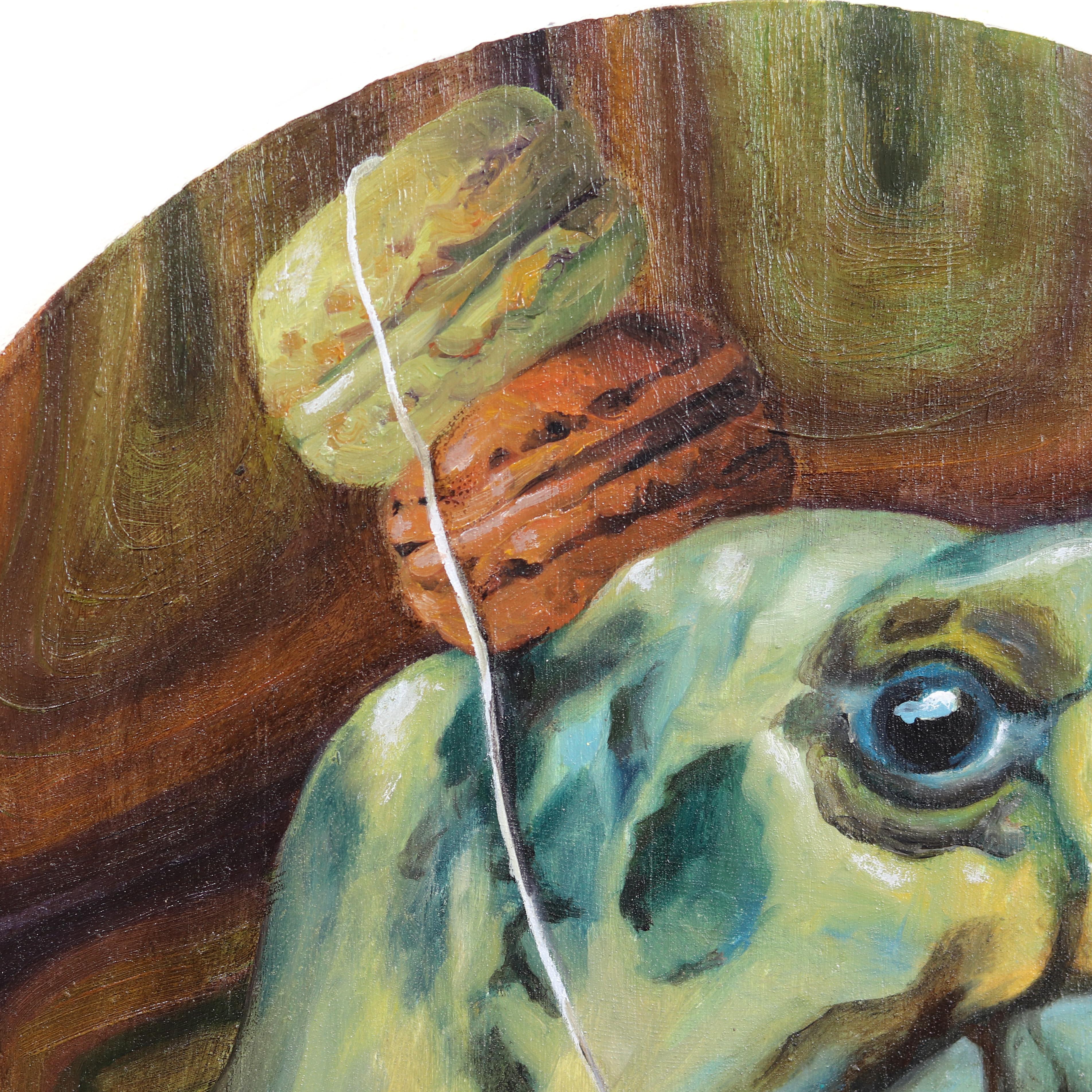 Tortue avec une couronne de macarons n° 2 - Peinture sur bois d'animaux et de desserts enjoués - Pop Art Painting par JJ Galloway