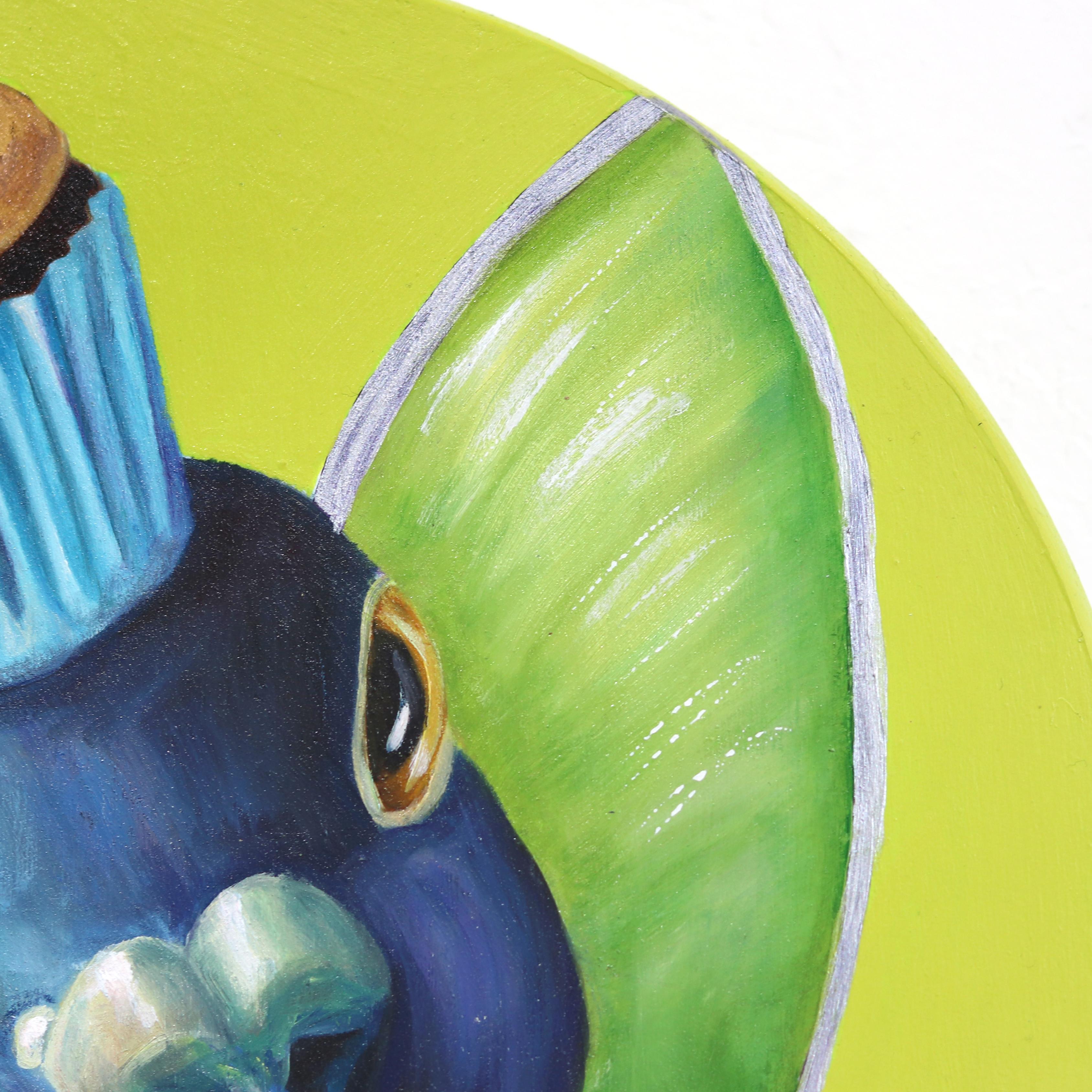 JJ Galloway es una artista coleccionista internacional conocida por sus caprichosas pinturas y esculturas que combinan personas, animales y comida. Utilizando óleos, acuarelas y técnicas mixtas, su arte está meticulosamente elaborado y puede