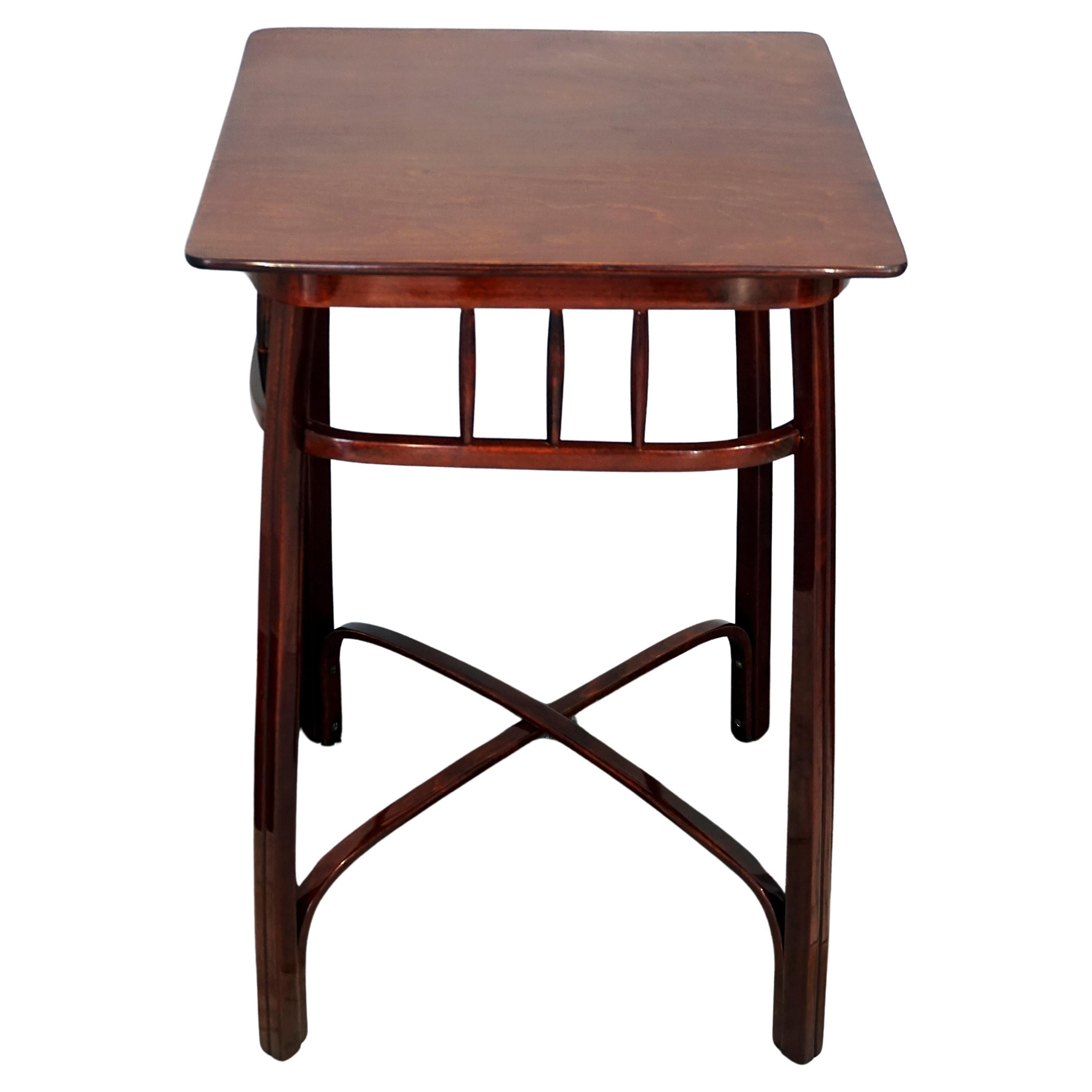 J.&J. Kohn Art Nouveau Waiting Table, Mahogany stained, Austria, Around 1905