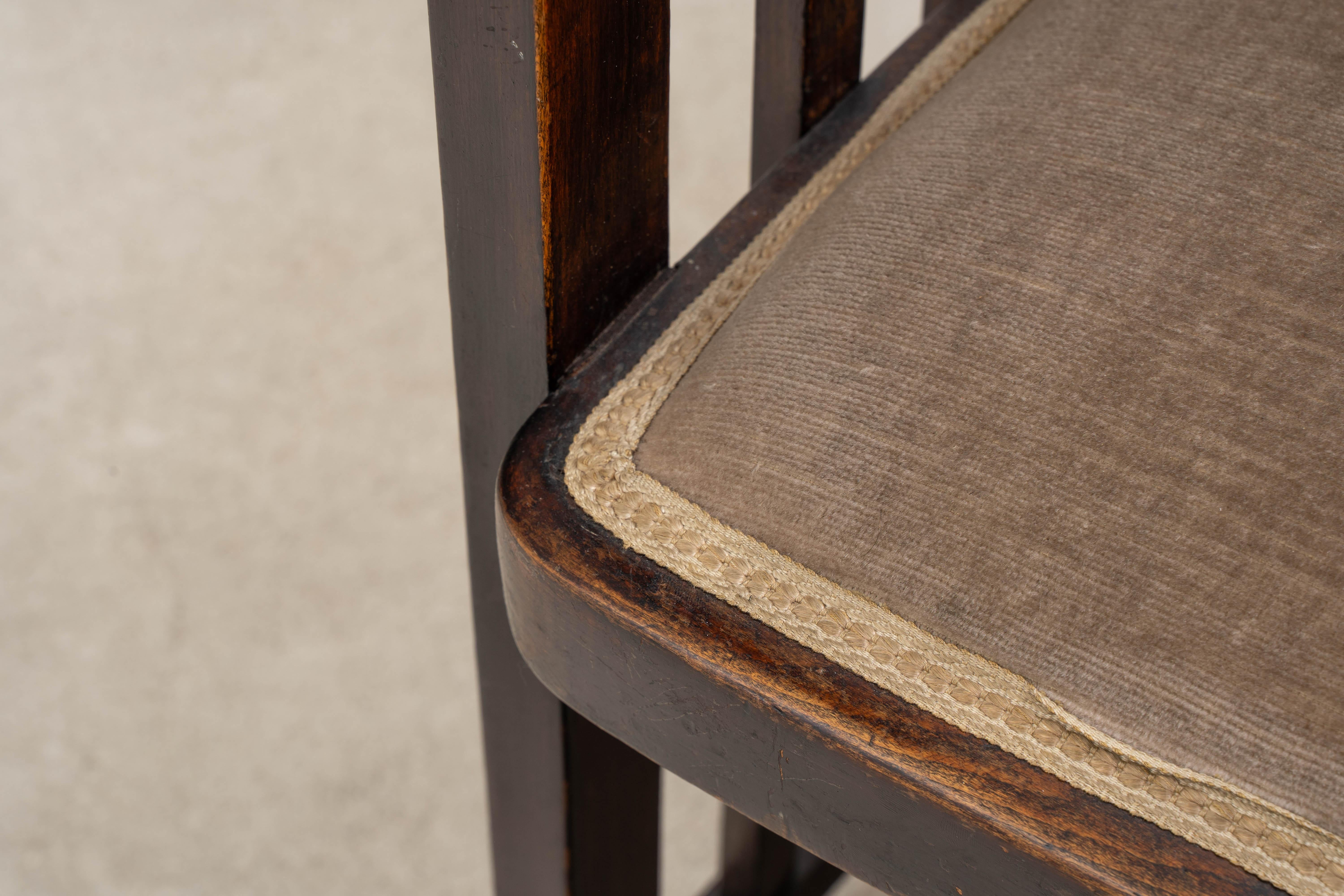 J.&J. Kohn - Josef Hoffmann - Seating group (3) - Fledermaus - Beech For Sale 13