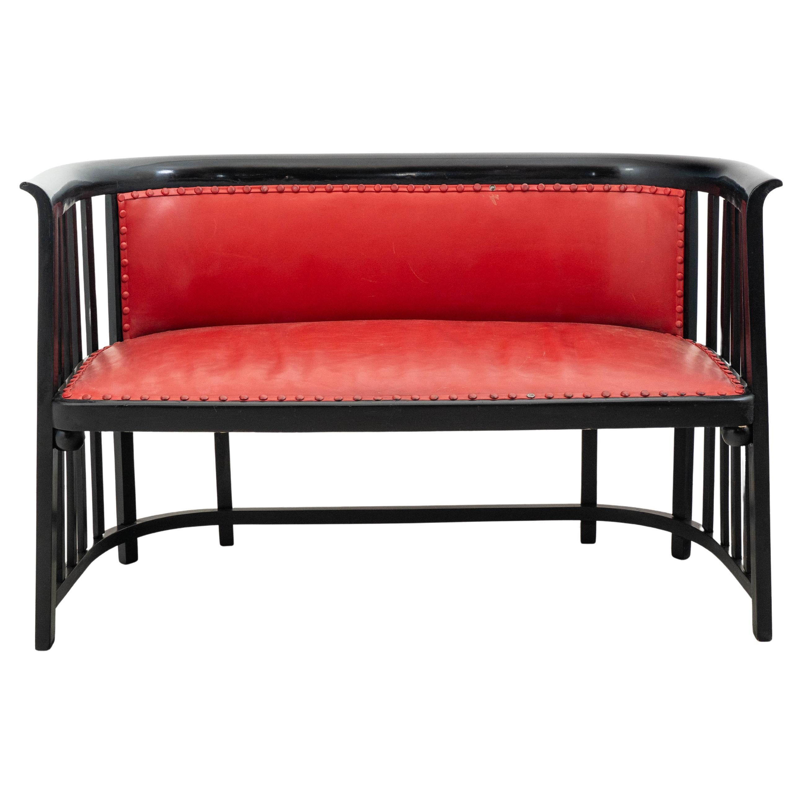 J.&J. Kohn - Josef Hoffmann - Divano - "Fledermaus" - Faggio nero e pelle rossa in vendita