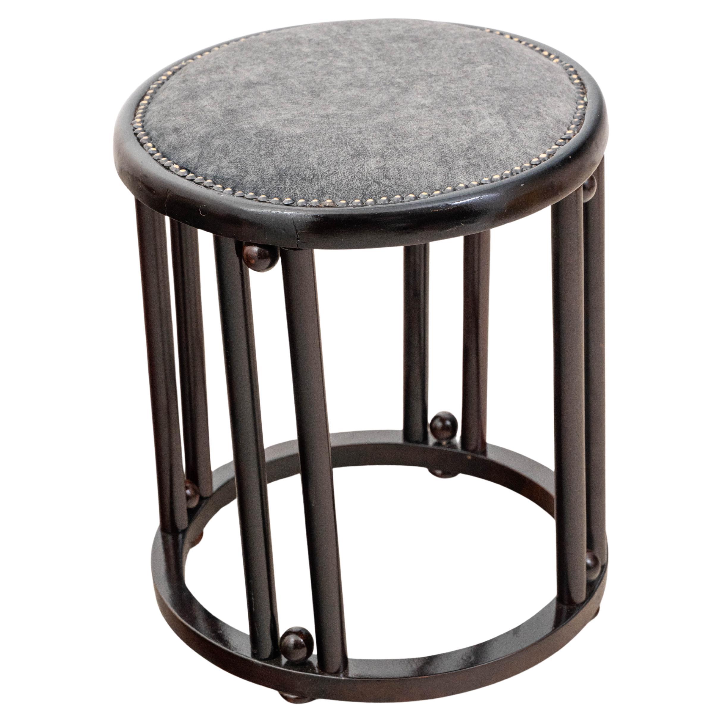 J.&J. Kohn - Josef Hoffmann - Taburete - Haya en venta