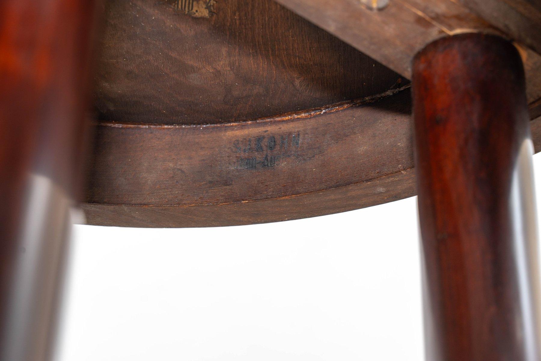 J.&J. Kohn - Side table - Nr. 720 - Beech In Good Condition For Sale In Budapest, HU