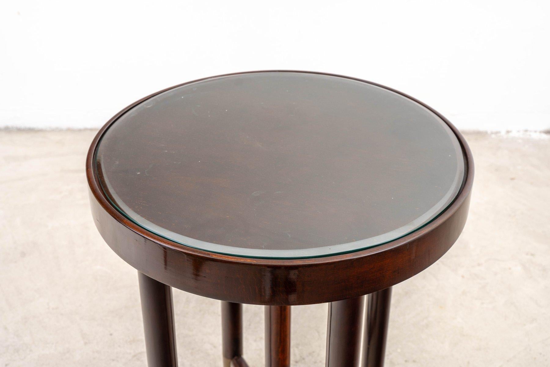 Early 20th Century J.&J. Kohn - Side table - Nr. 720 - Beech For Sale