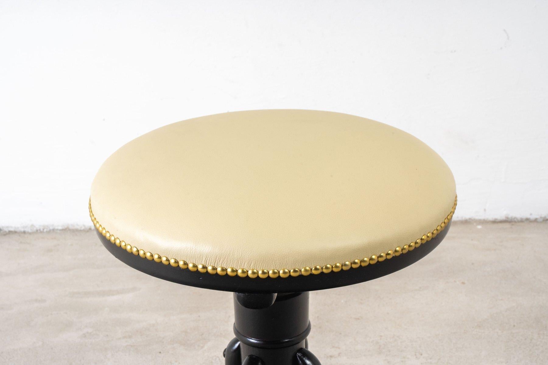 J.&J. Kohn - Tabouret - Beeche en vente 5