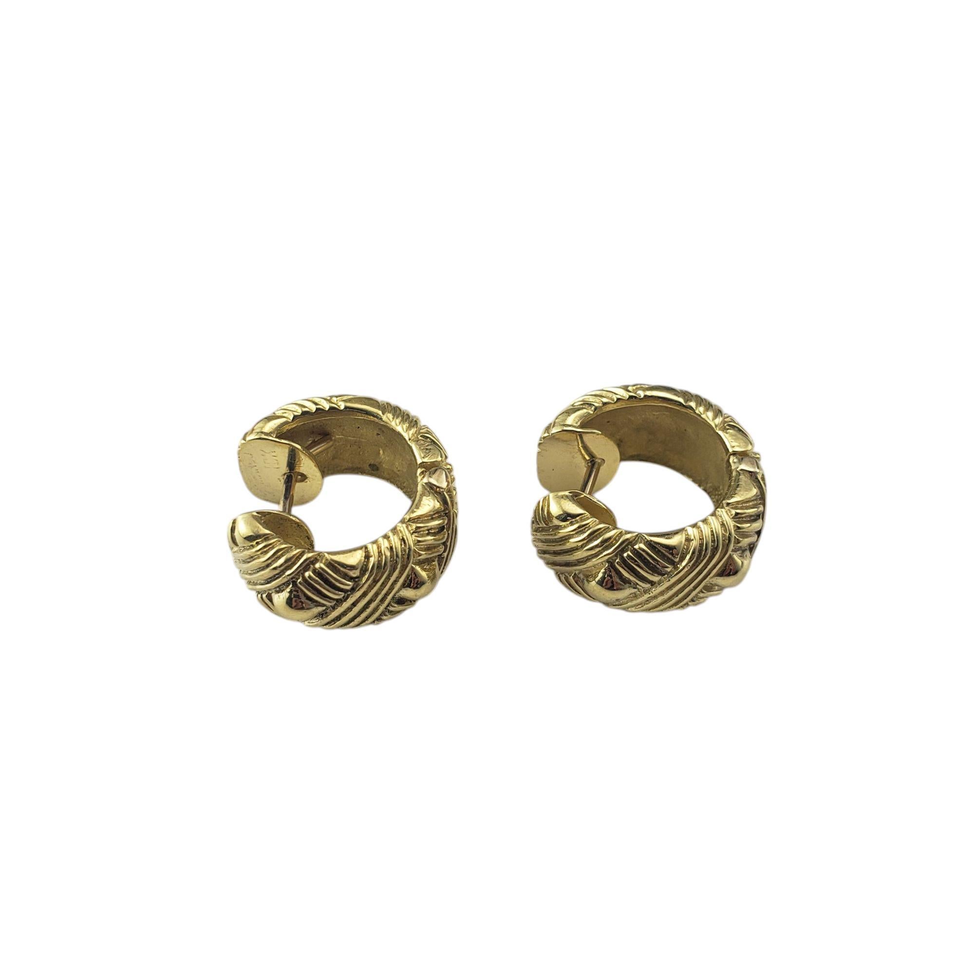 J.J. Marco 18K Yellow Gold Huggie Hoop Earrings #20998 In Good Condition For Sale In Washington Depot, CT