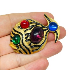 JJ signed vintage gold tone jewel cabochon enamel fish figural designer brooch
