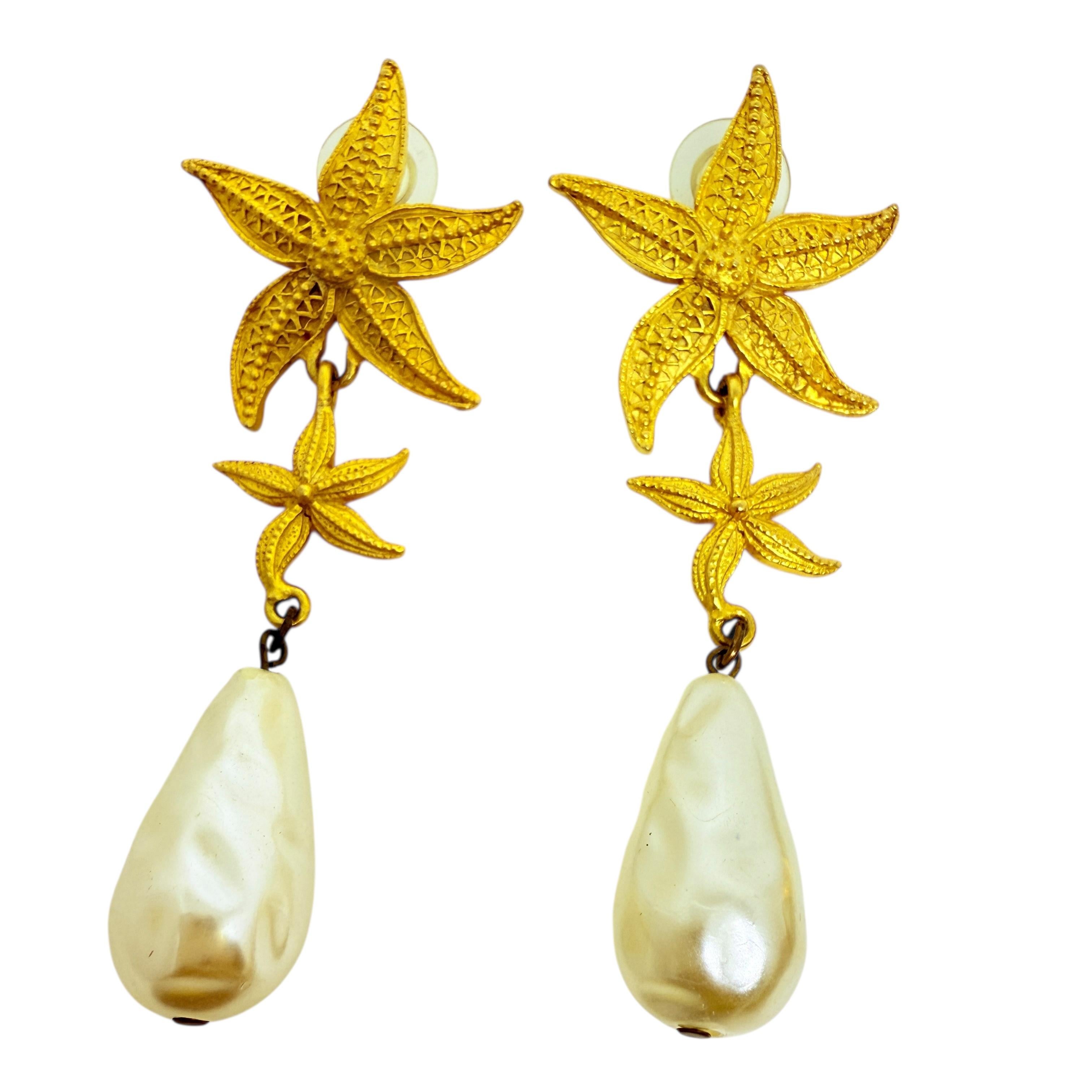 JJ signiert Vintage Gold Ton Seestern Designer baumeln Perlenohrringe im Angebot 1