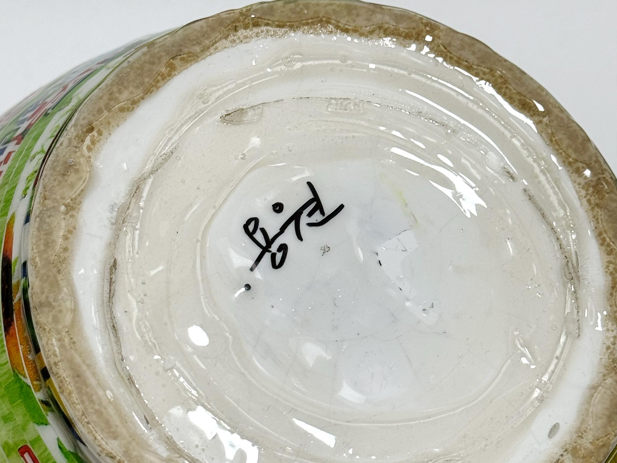 Jjirasi-Vase #01. Aus der Serie Jjirasi  (Handbemalt) im Angebot