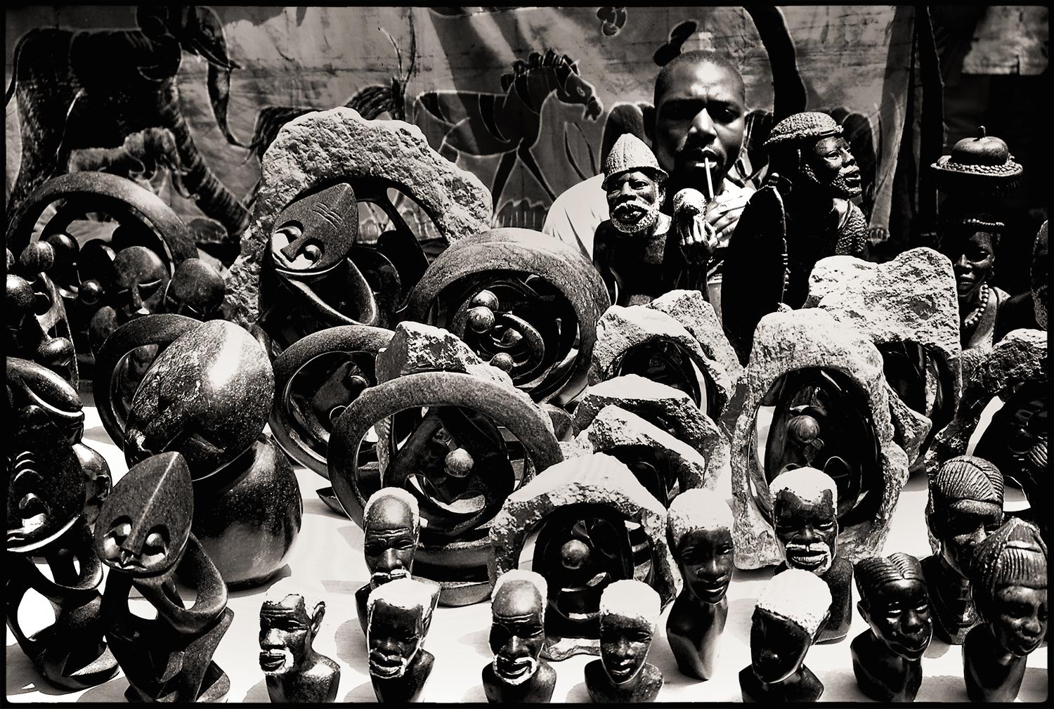 Portrait Photograph di JJK - Blockheads, Fotografia, Edizione limitata, Strada, Africa, Ritratto