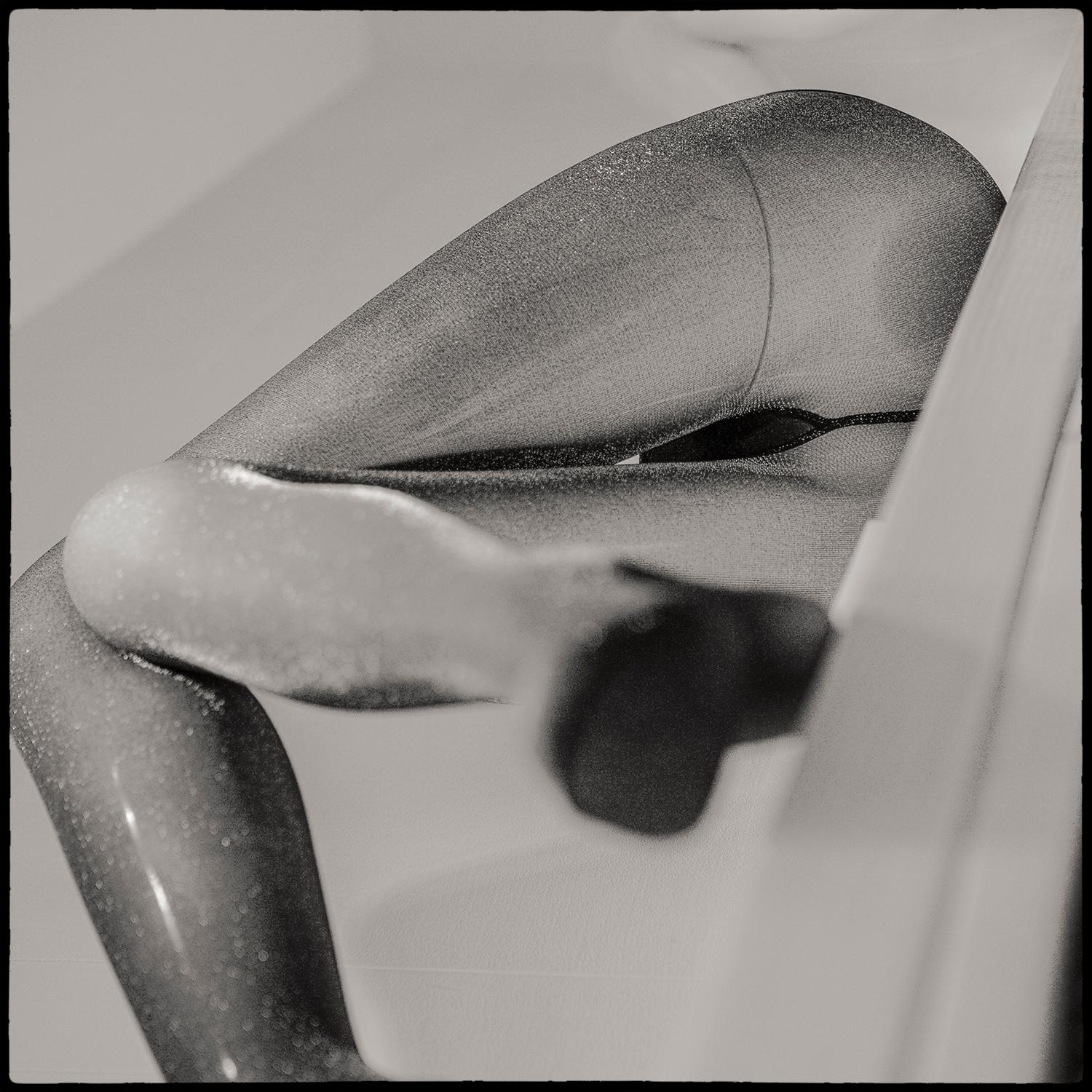 Happy Tights
Edition of 25
signed and numbered by the artist

Crossed legs of a woman with Velvet tights

JJK is a pseudonym for one of the world's most successful photo artists.
In his series "Always in my mind", he depicts history, feelings, and