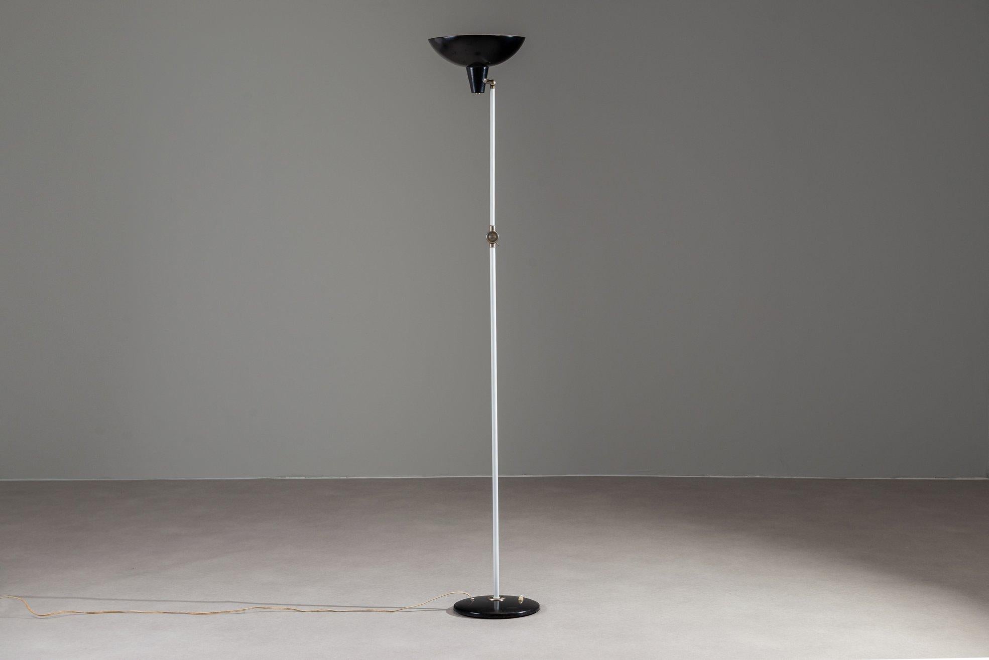 JJM Hoogervorst floor lamp black Anvia Almelo The Netherlands 1950 im Zustand „Gut“ im Angebot in Etten-Leur, NL