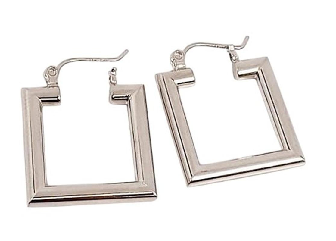 JJT 14k White Gold Polished Square Hoop Earrings - 2.23 Grams In Excellent Condition In Eagan, MN