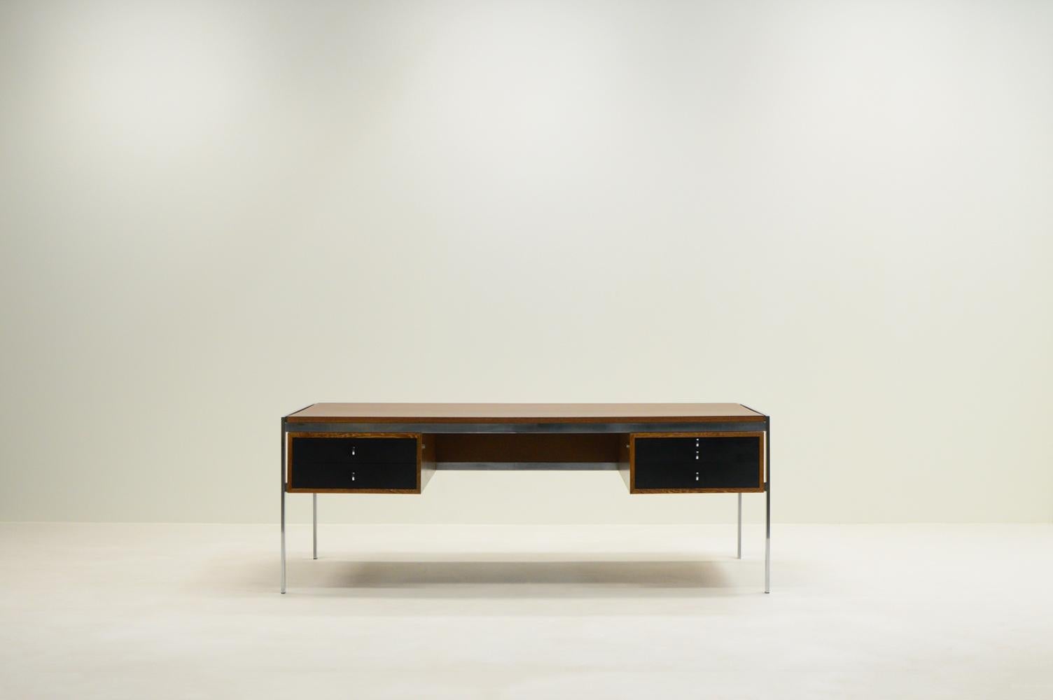 Mid-Century Modern JK 204 desk by Jorgen Kastholm for kill international, 1960s Germany. For Sale