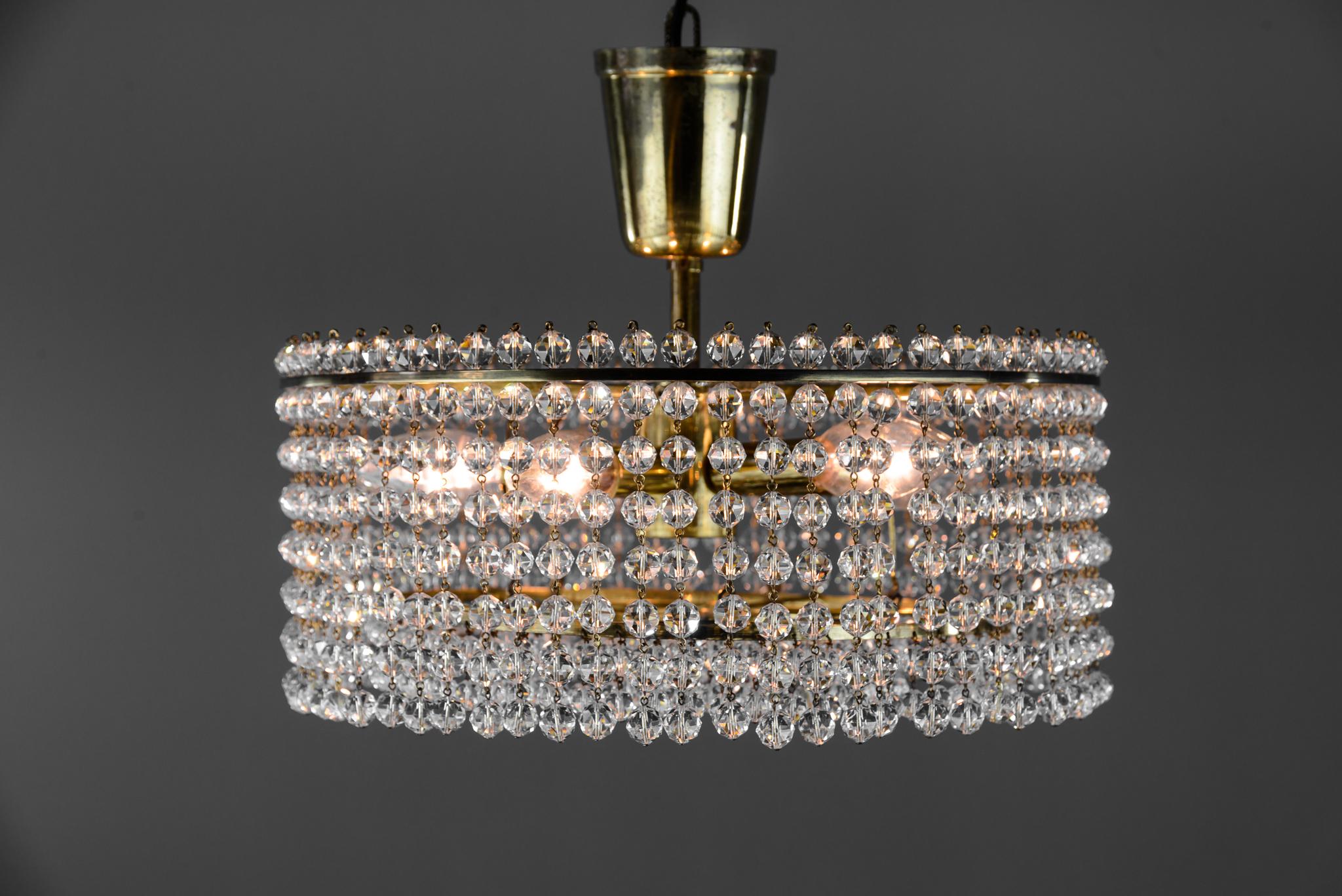 J.L Lobmeyr Chandelier with Crystal Glass, Austria, 1960s In Good Condition For Sale In Wien, AT