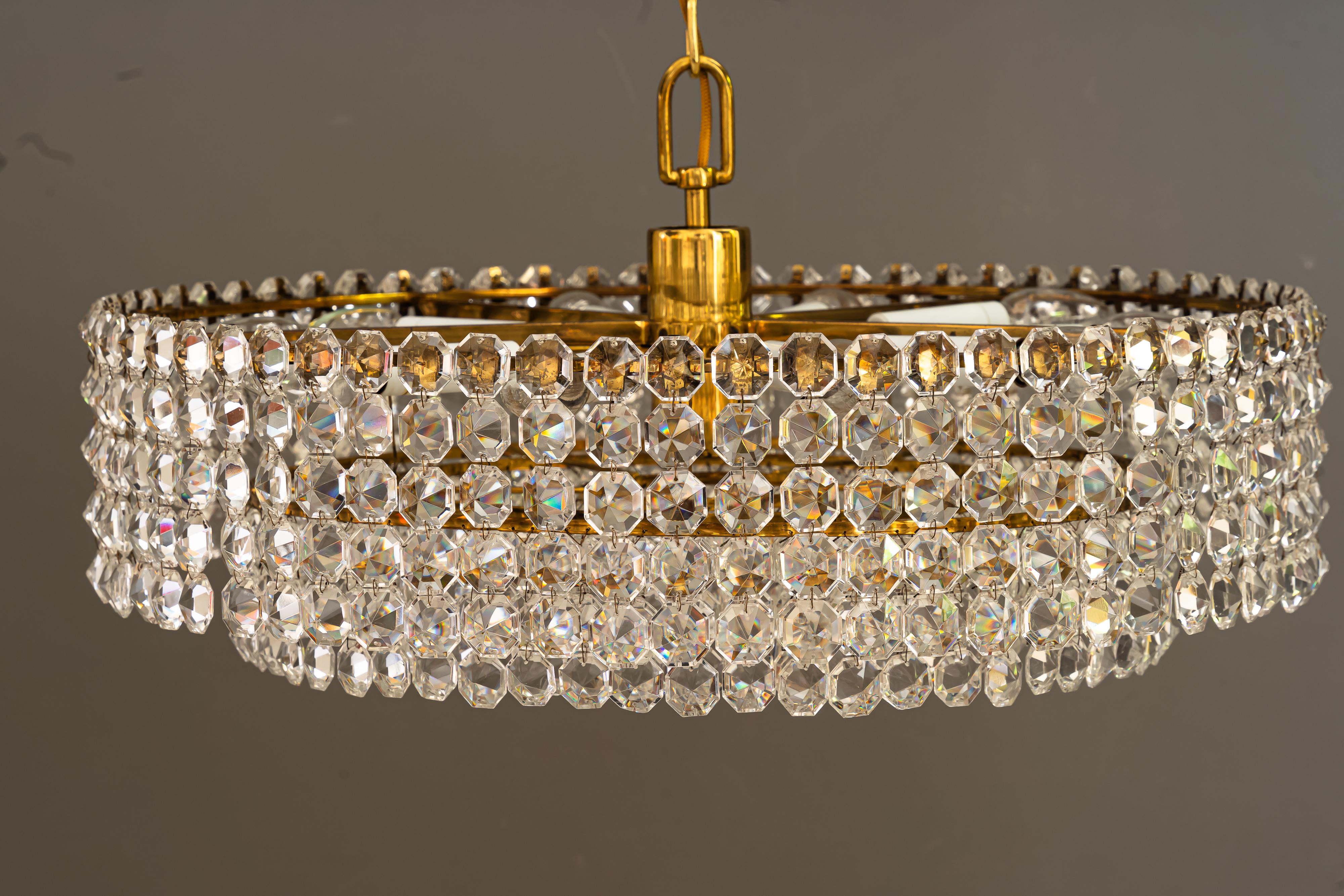 J.L. Lobmeyr crystal chandelier vienna around 1950s ( signed ) In Good Condition For Sale In Wien, AT