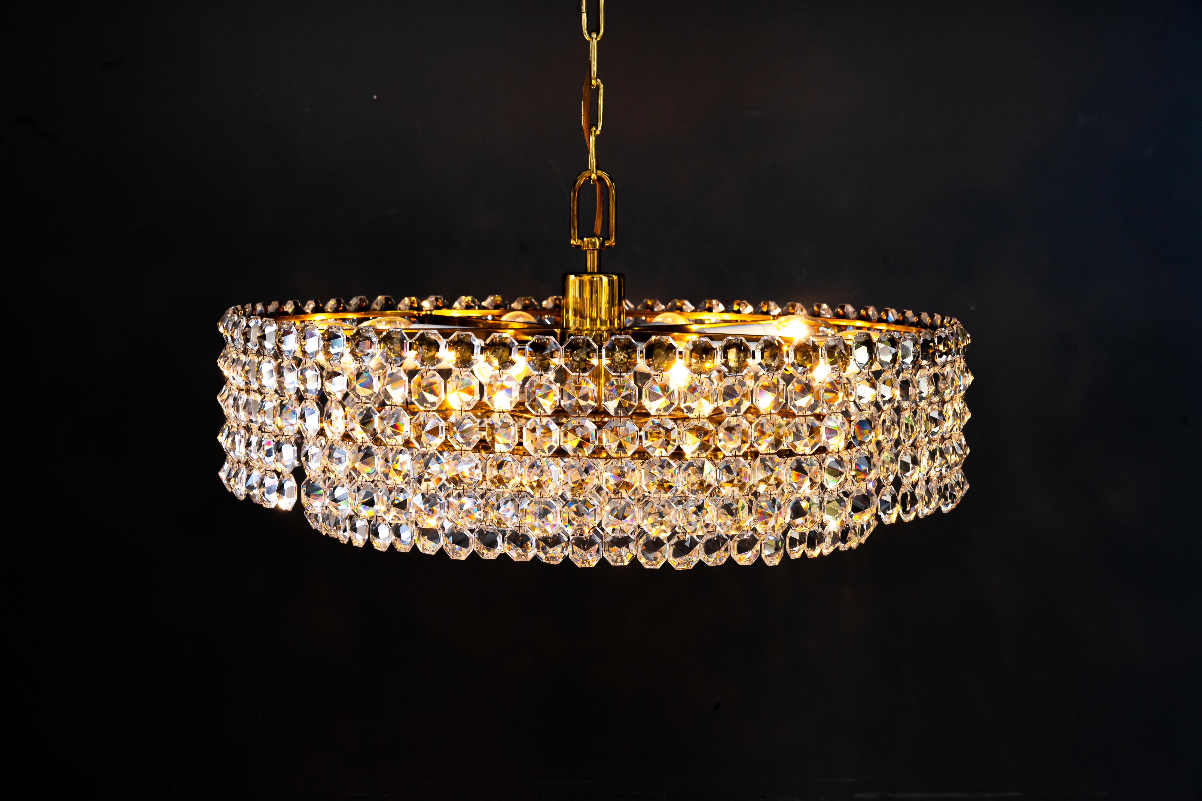 J.L. Lobmeyr crystal chandelier vienna around 1950s ( signed ) For Sale 2