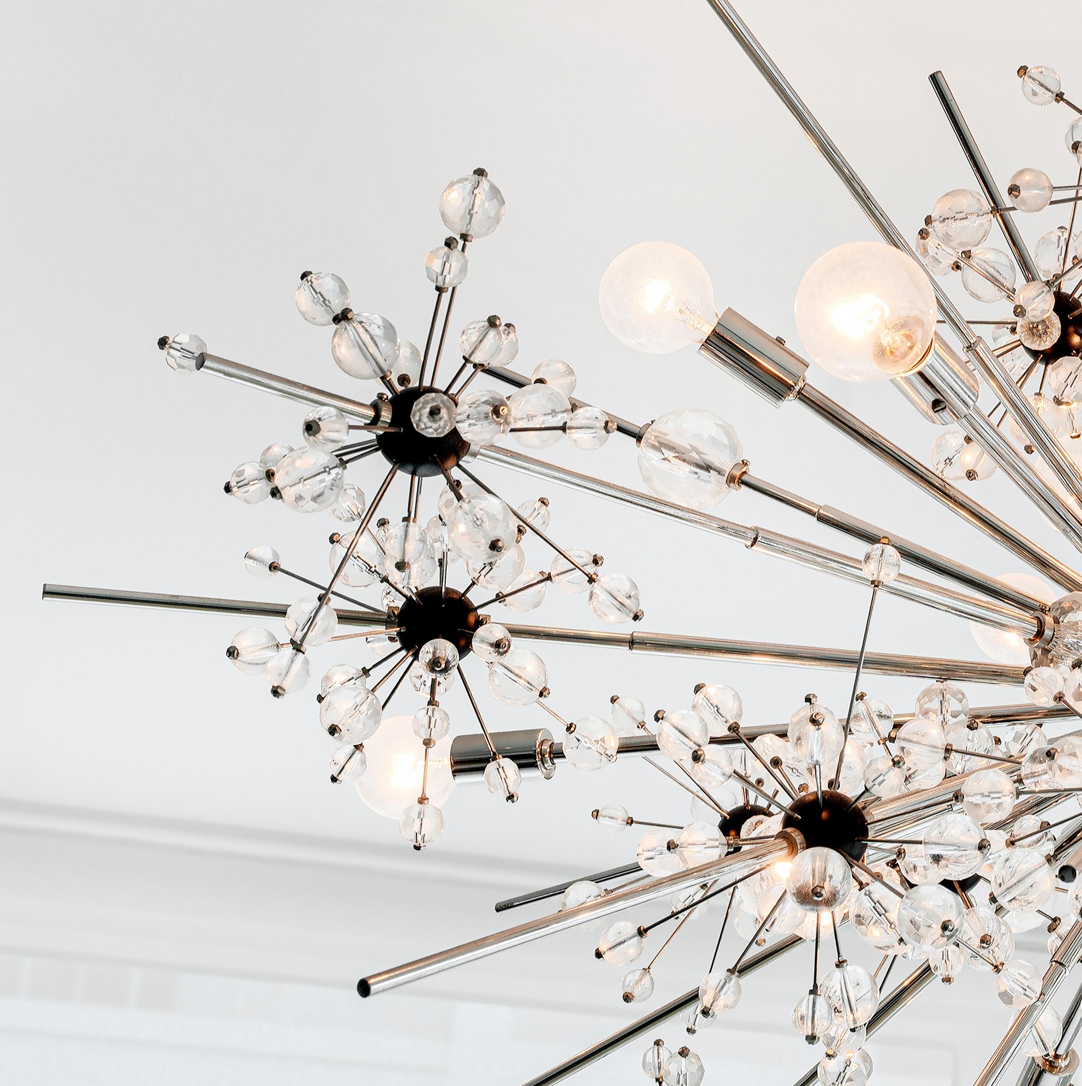J.L. Lobmeyr Hans Harold Rath Metropolitan Opera Chandelier, Austria In Good Condition In Miami, FL