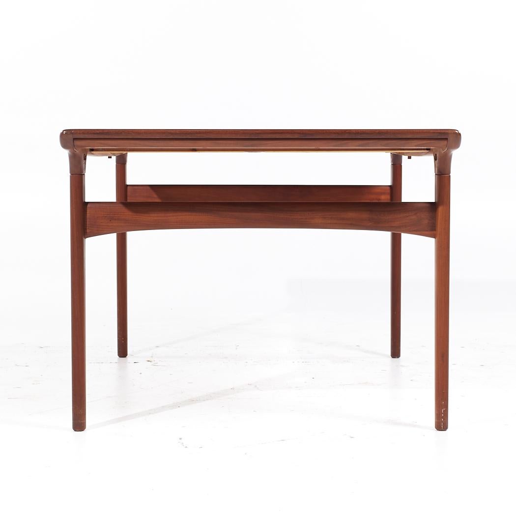 JL Moller Mid Century Danish Teak Dining Table In Good Condition For Sale In Countryside, IL