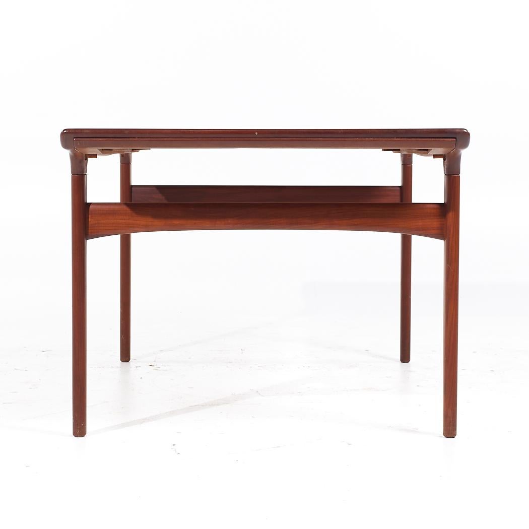 JL Moller Mid Century Danish Teak Dining Table In Good Condition For Sale In Countryside, IL