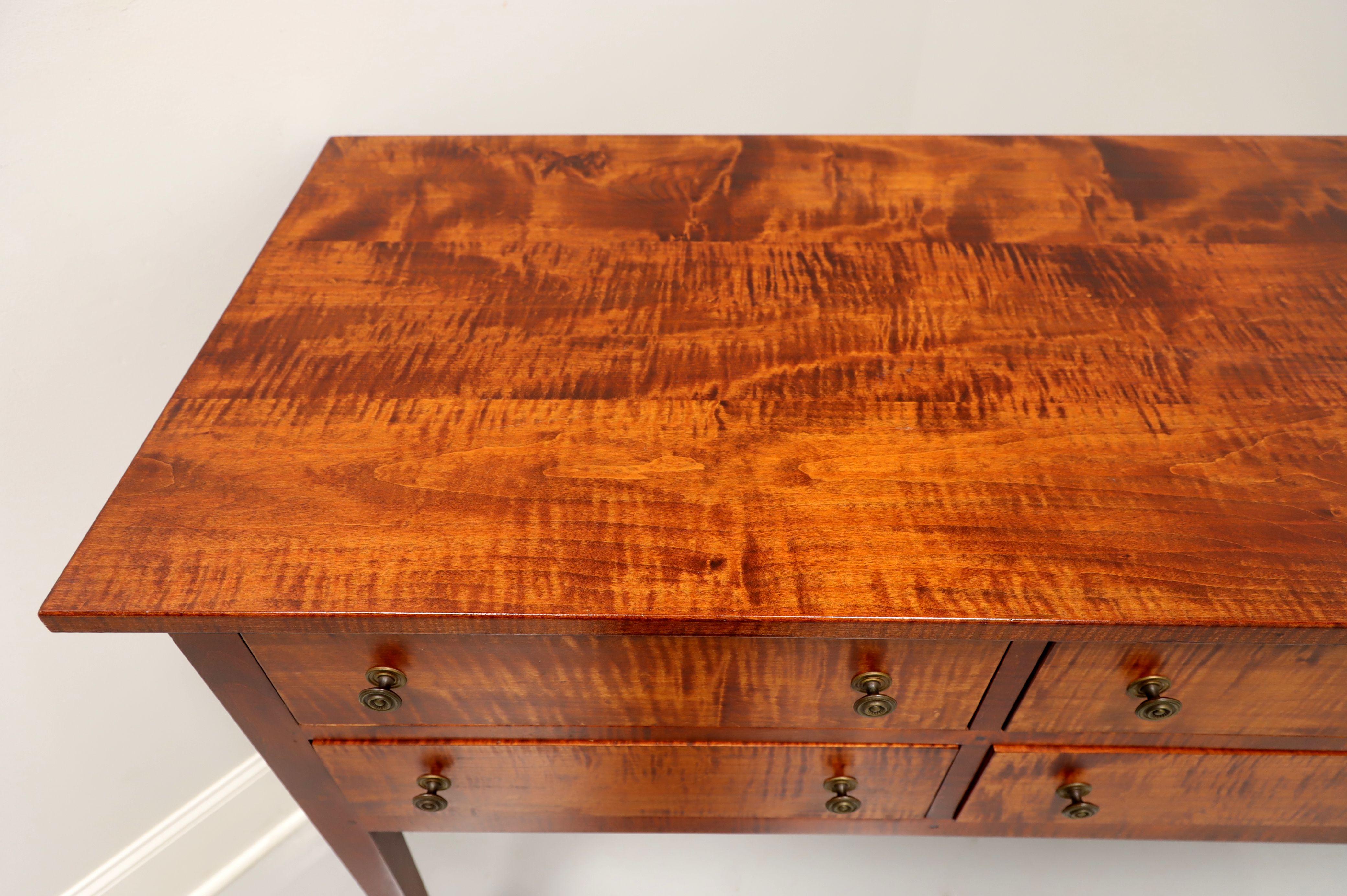 JL TREHARN Tiger Maple Traditional Huntboard Sideboard In Excellent Condition In Charlotte, NC