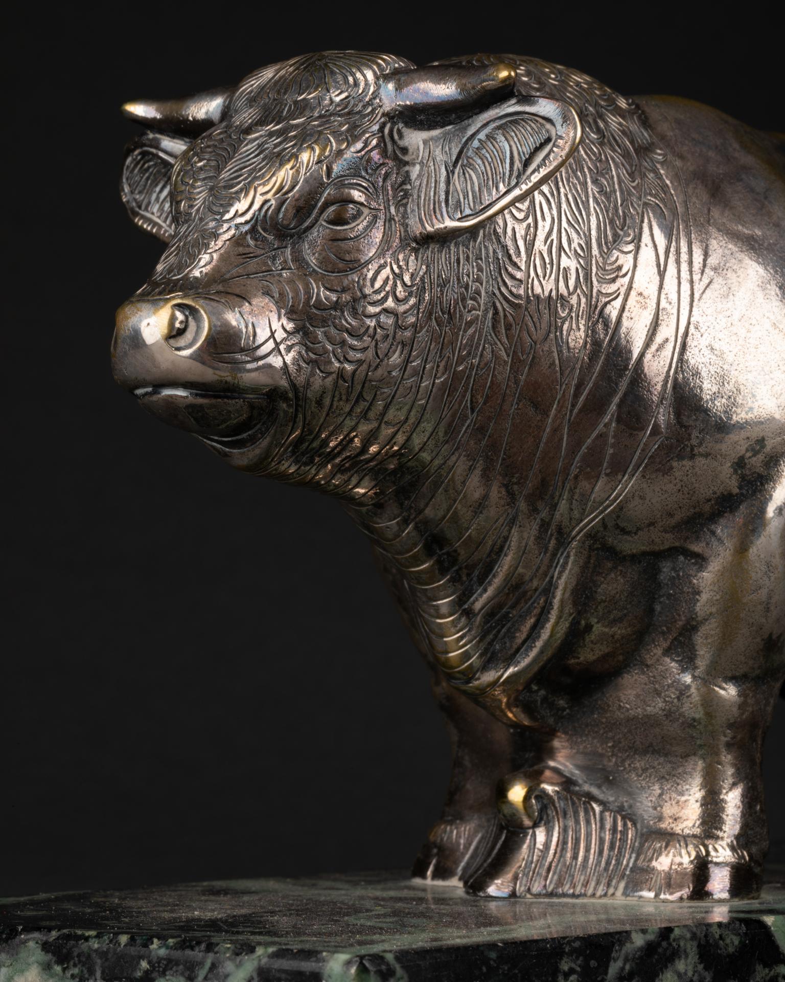 20th Century J.Laugerette (XXth c., France) : Silver plated bronze sculpture of a Bull For Sale