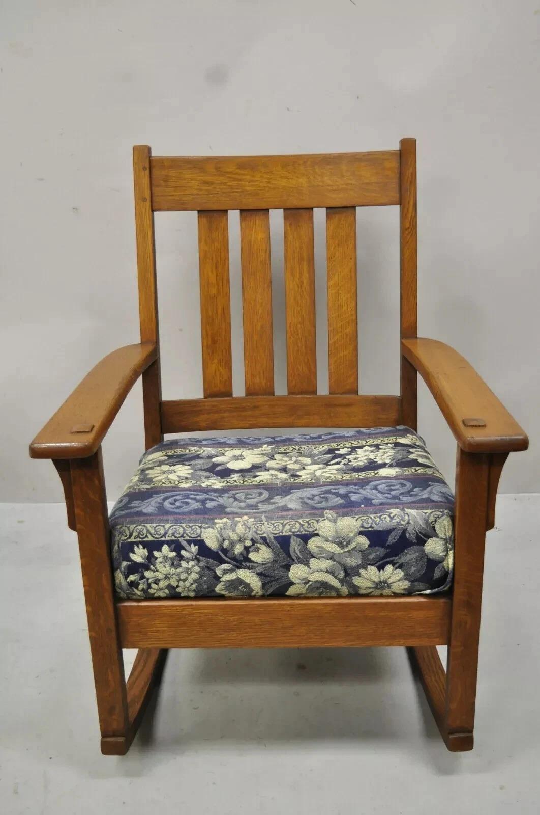 J.M. Young & Son antica sedia a dondolo Mission Arts & Crafts in Oak in vendita 5