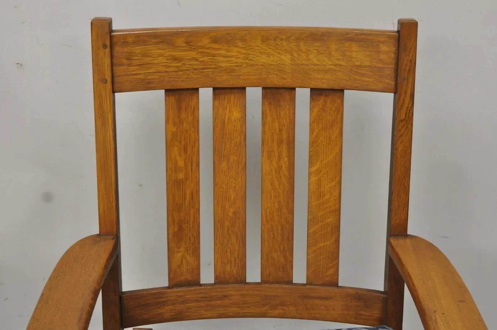 Arts and Crafts J.M. Young & Son antica sedia a dondolo Mission Arts & Crafts in Oak in vendita