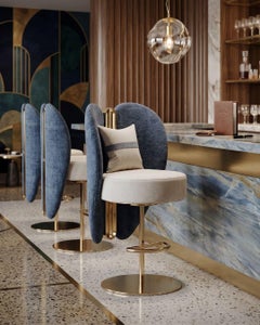 Tabouret de bar Aurelia Velvet de JNK Miami, en bleu roi et crème