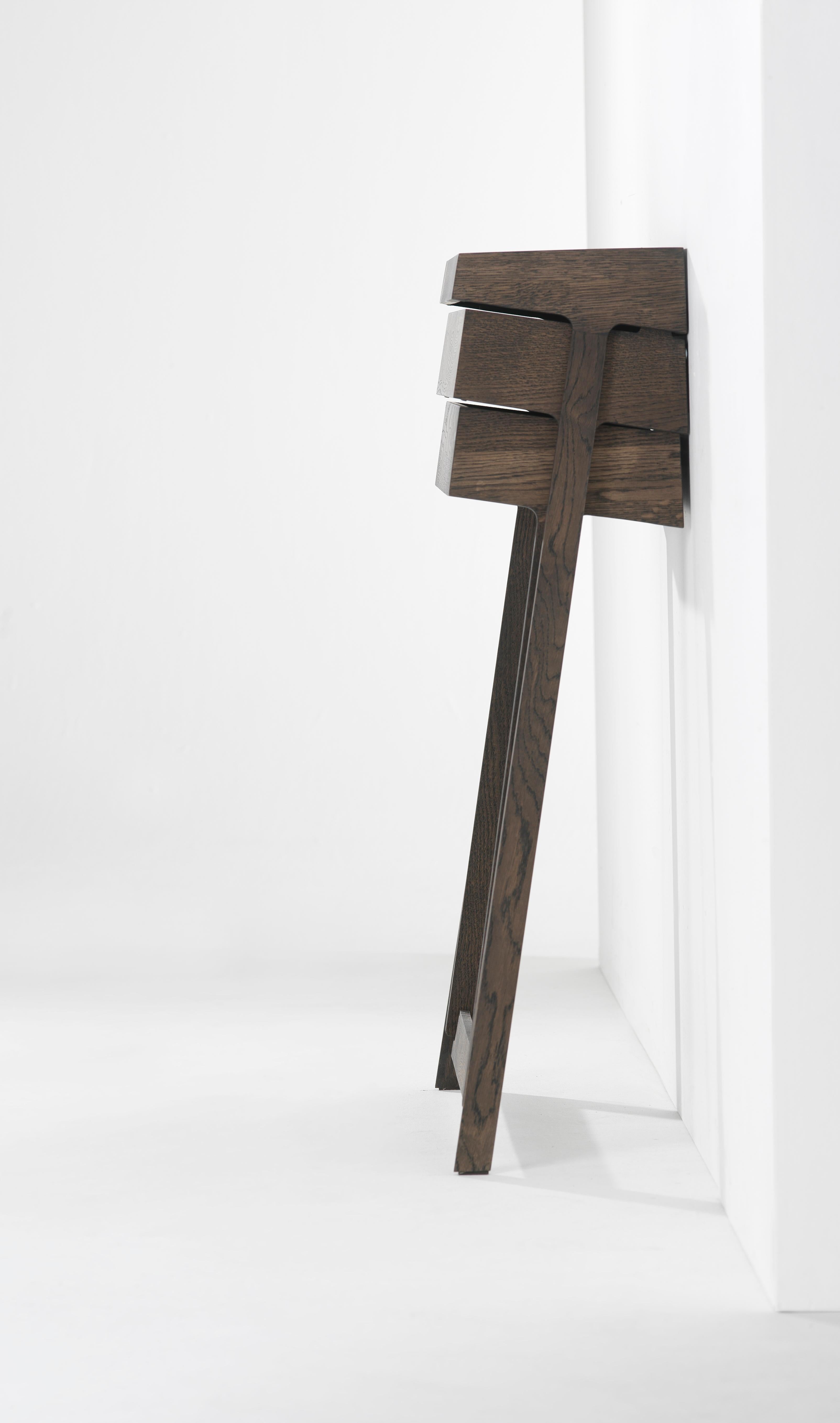 JO - Armoire en bois massif Pivot vert profond en vente 1