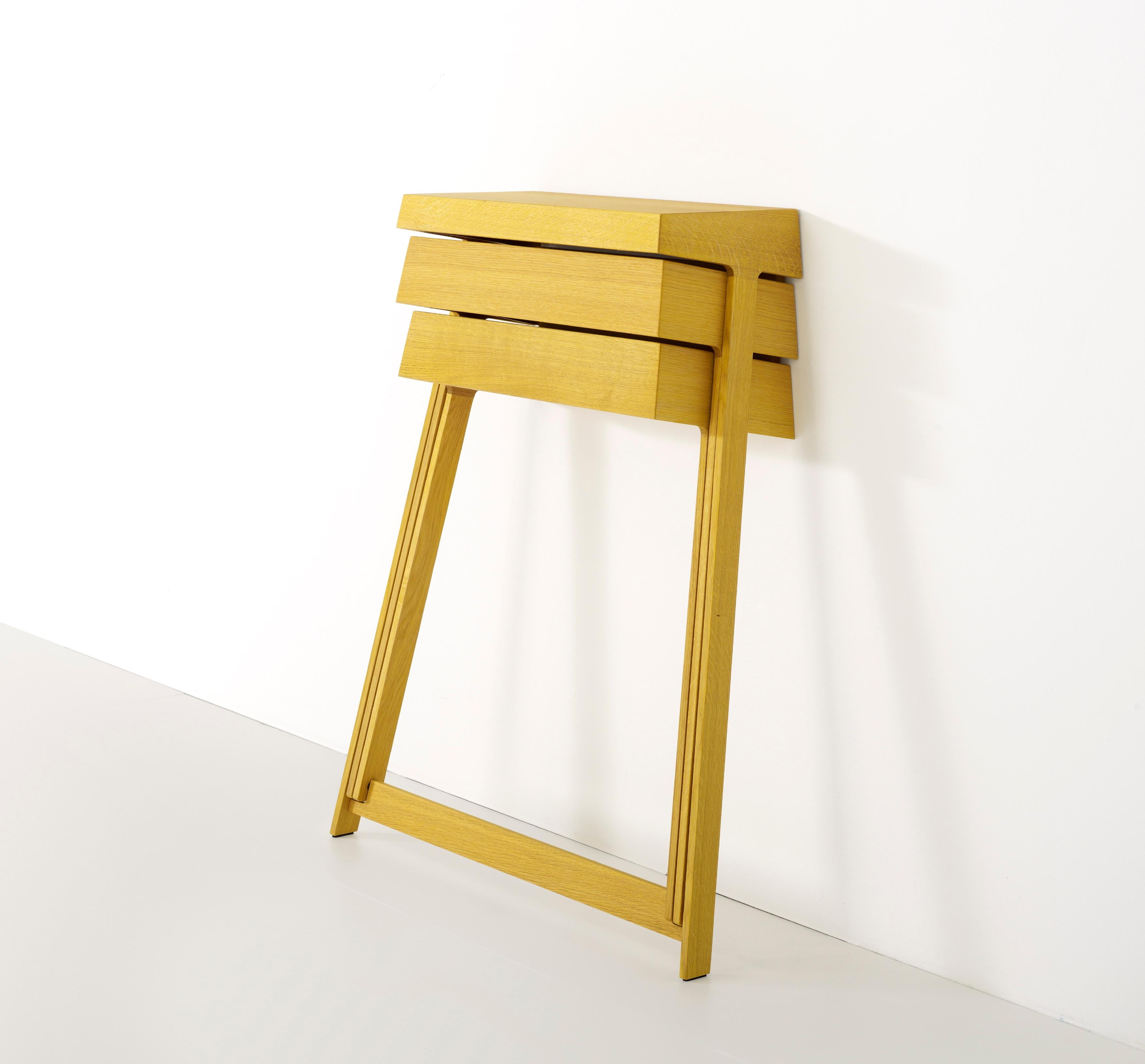 JO - Armoire en bois massif Pivot vert profond en vente 2