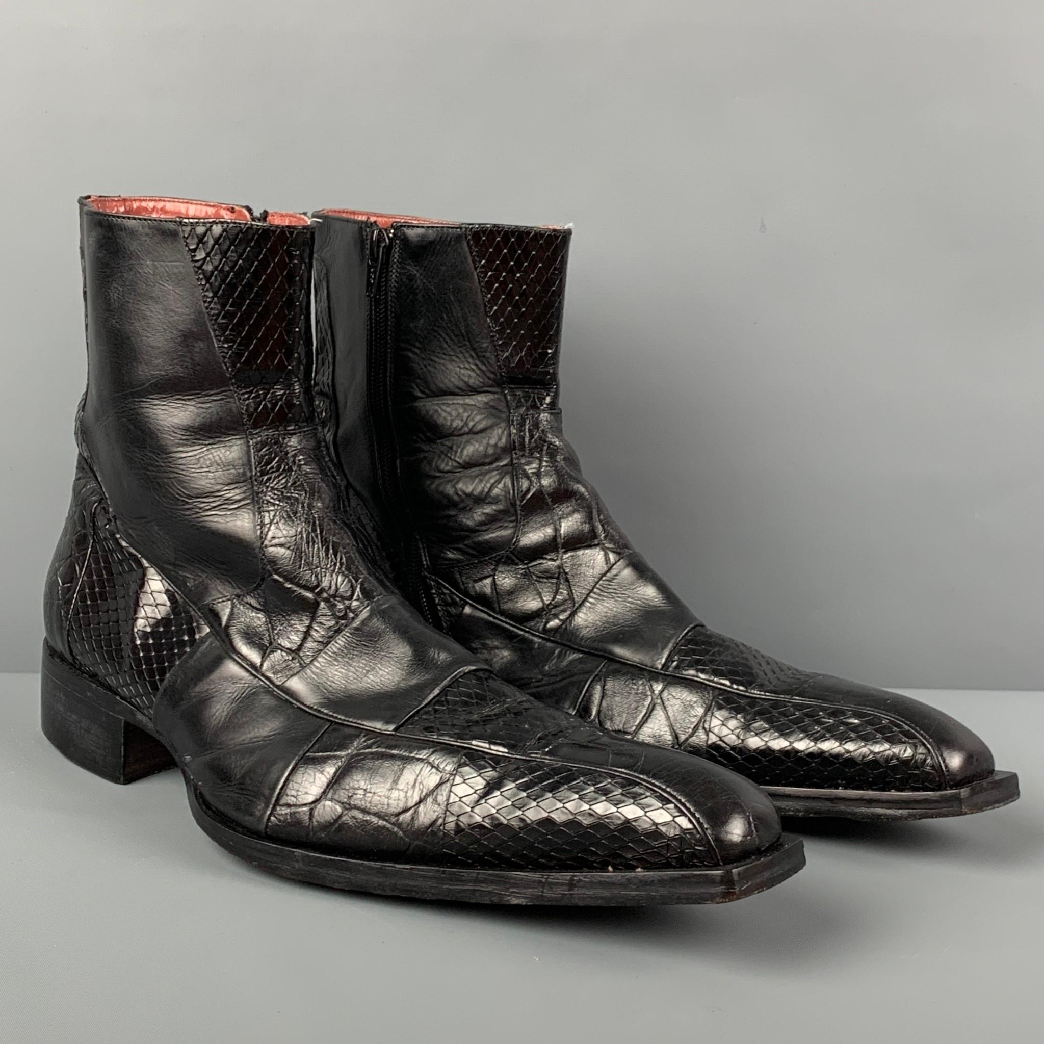 Jo GHOST Stiefel aus schwarzem Leder mit quadratischer Zehenpartie, klobigem Absatz und seitlichem Reißverschluss. Hergestellt in Italien. 

Guter Pre-Owned Zustand. Leichte Abnutzung. Wie es ist.
Markiert: 45

Abmessungen:

Länge: 13,75