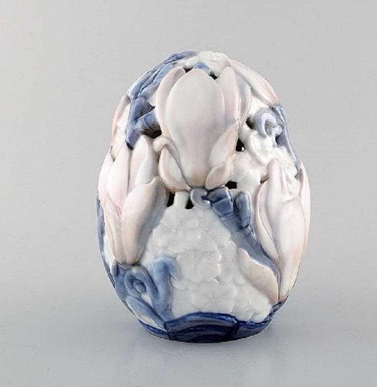 Danois Jo Hahn Locher pour Bing & Grøndahl:: Vase Art nouveau précoce:: 19e siècle en vente