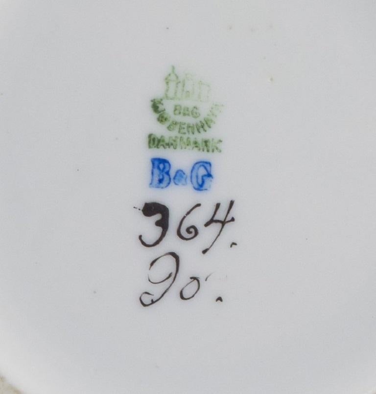 Dipinto a mano Jo Hahn Locher per Bing & Grøndahl, Vaso unico in stile Art Deco in vendita