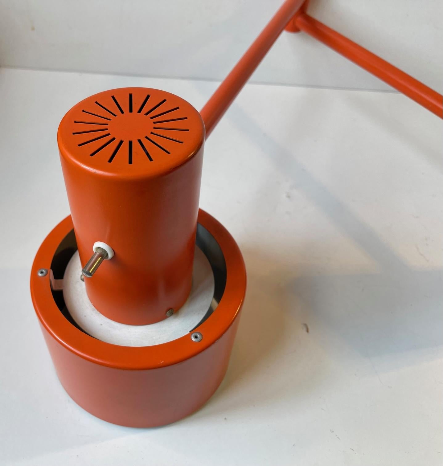 Jo Hammerborg lampe murale orange Skala à bras pivotant pour Fog & Mrup en vente 1