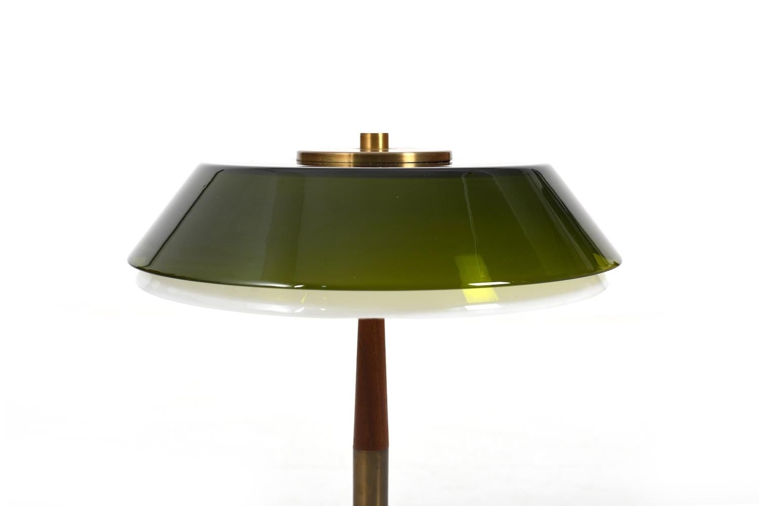 Jo Hammerborg „Senior“ table lamp. Teak, brass, white and green glass shades. Fog & Mørup Denmark, 1960s. Very good orig. condition.